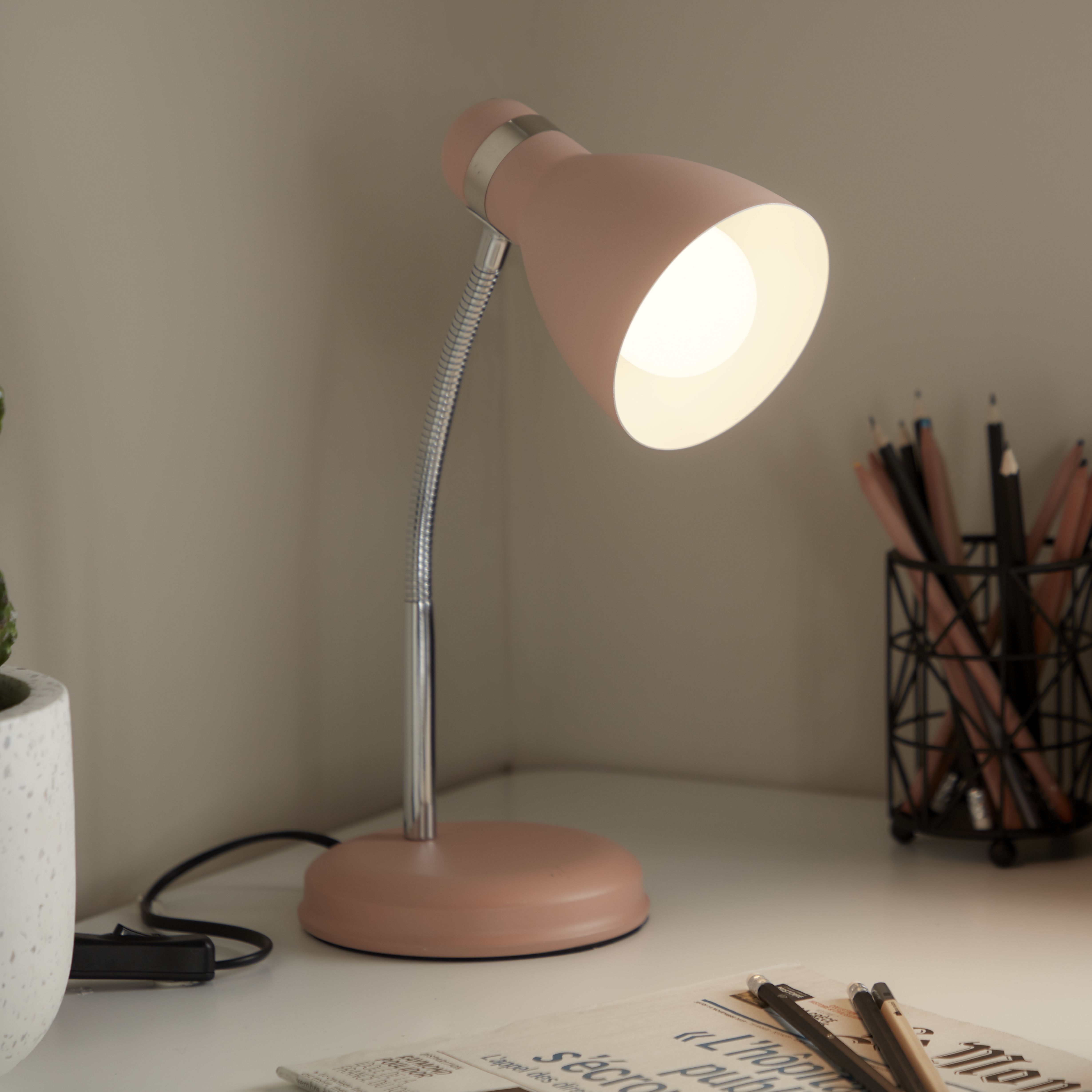 GoodHome Narajo Modern Pink nude Table light