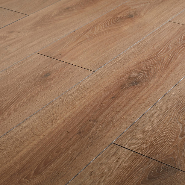Goodhome Neston Natural Oak Effect, How Much Per M2 To Fit Laminate Flooring