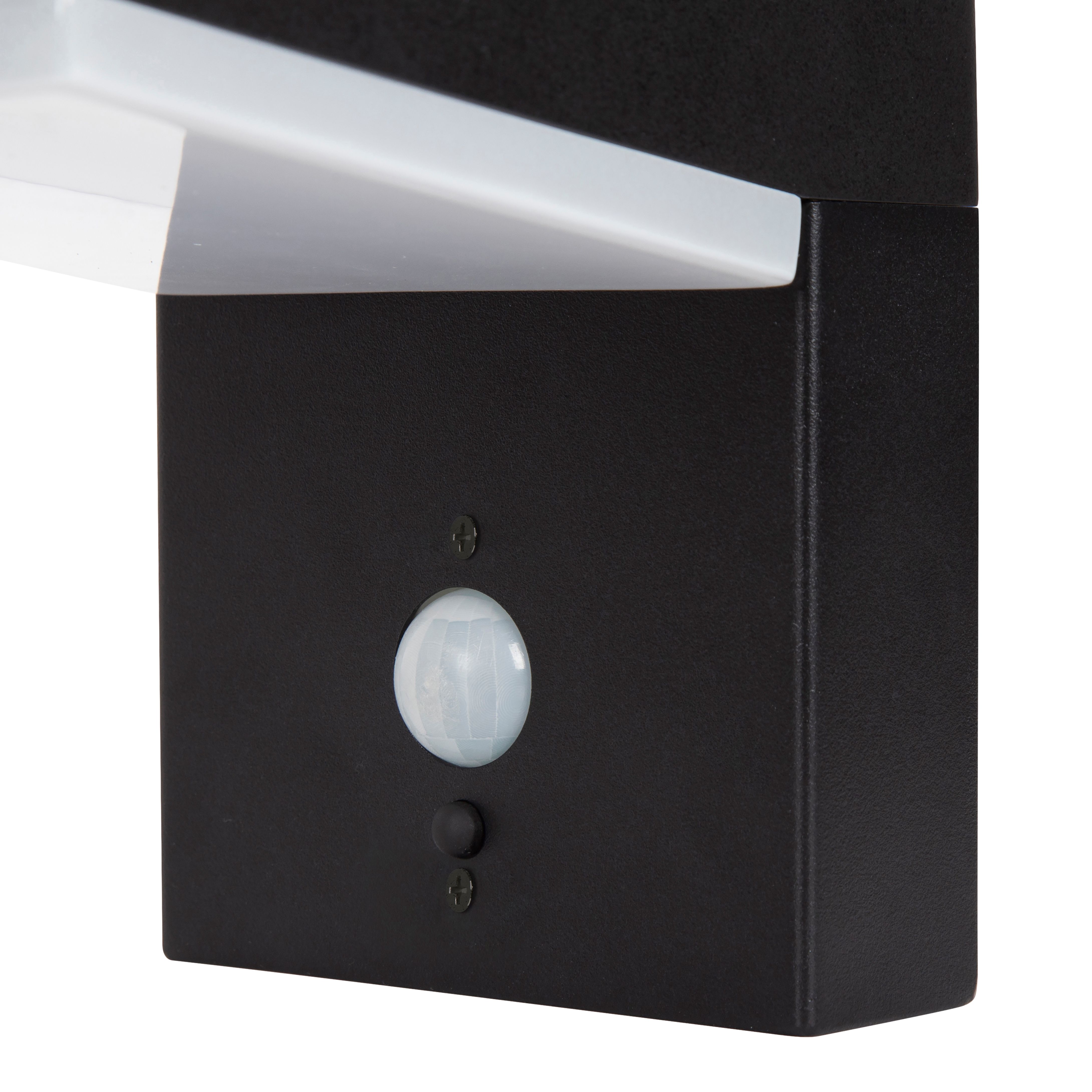 GoodHome Non-adjustable Black Solar-powered Integrated LED 6.3W PIR With motion sensor Rectangular Outdoor Wall light