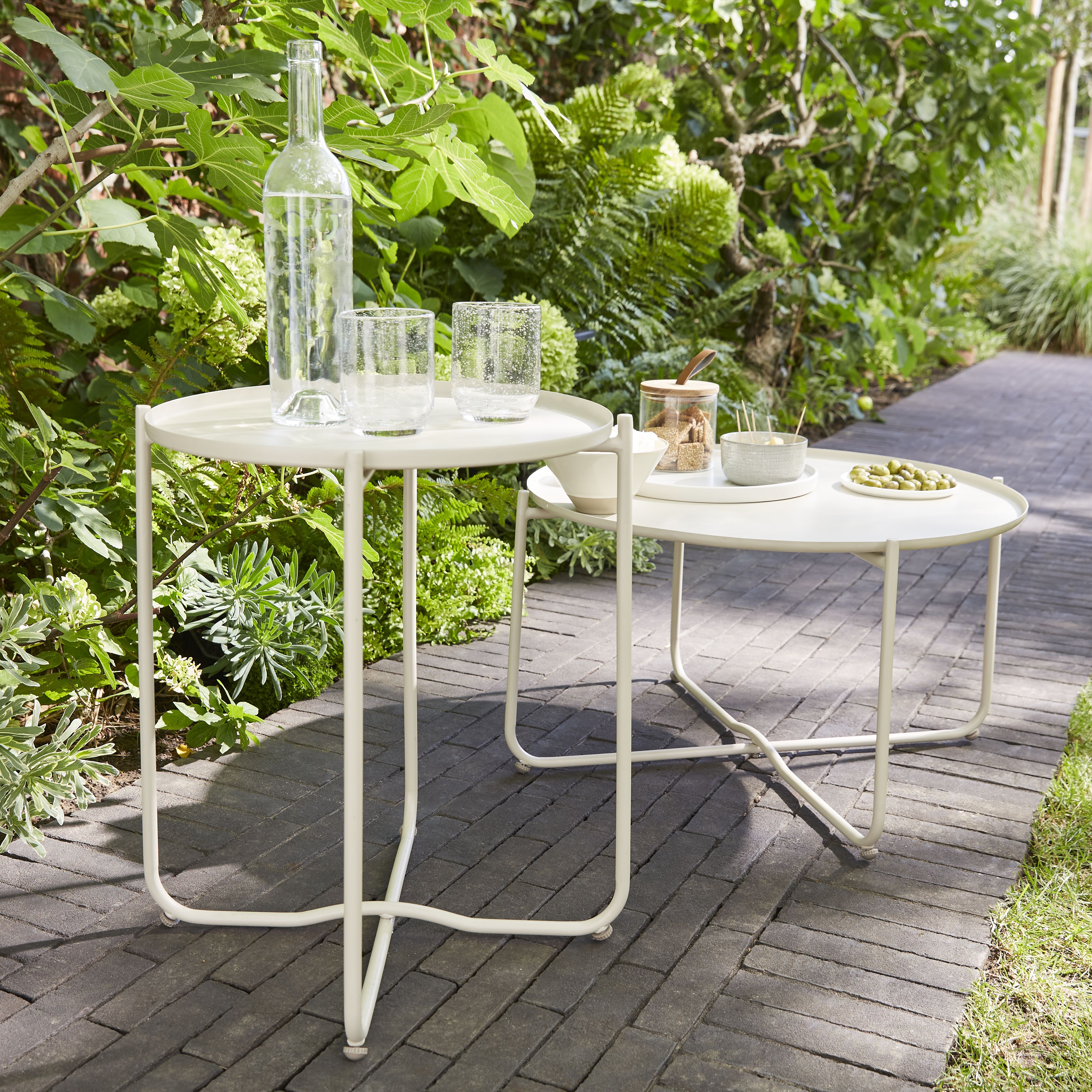 B&q garden 2024 side table