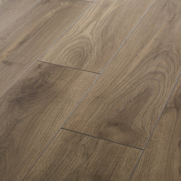 Goodhome Oldbury Grey Oak Effect, 10mm Laminate Flooring B Q