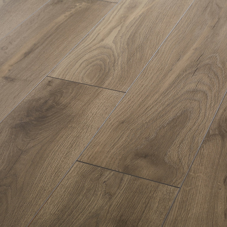 Goodhome Oldbury Grey Oak Effect, Black Laminate Flooring B Q