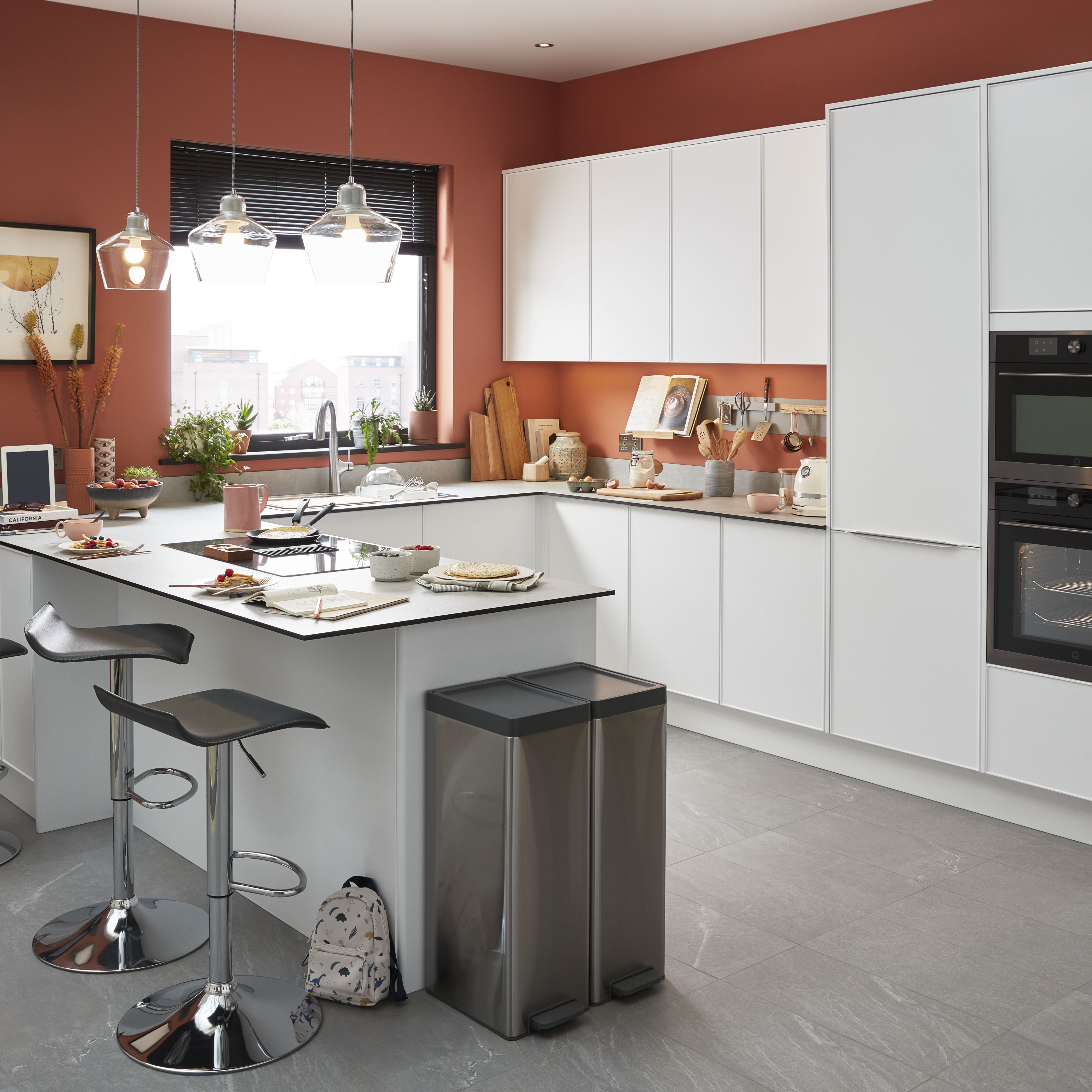 GoodHome Pasilla Matt white thin frame slab Standard End panel (H)2010mm (W)570mm, Pair