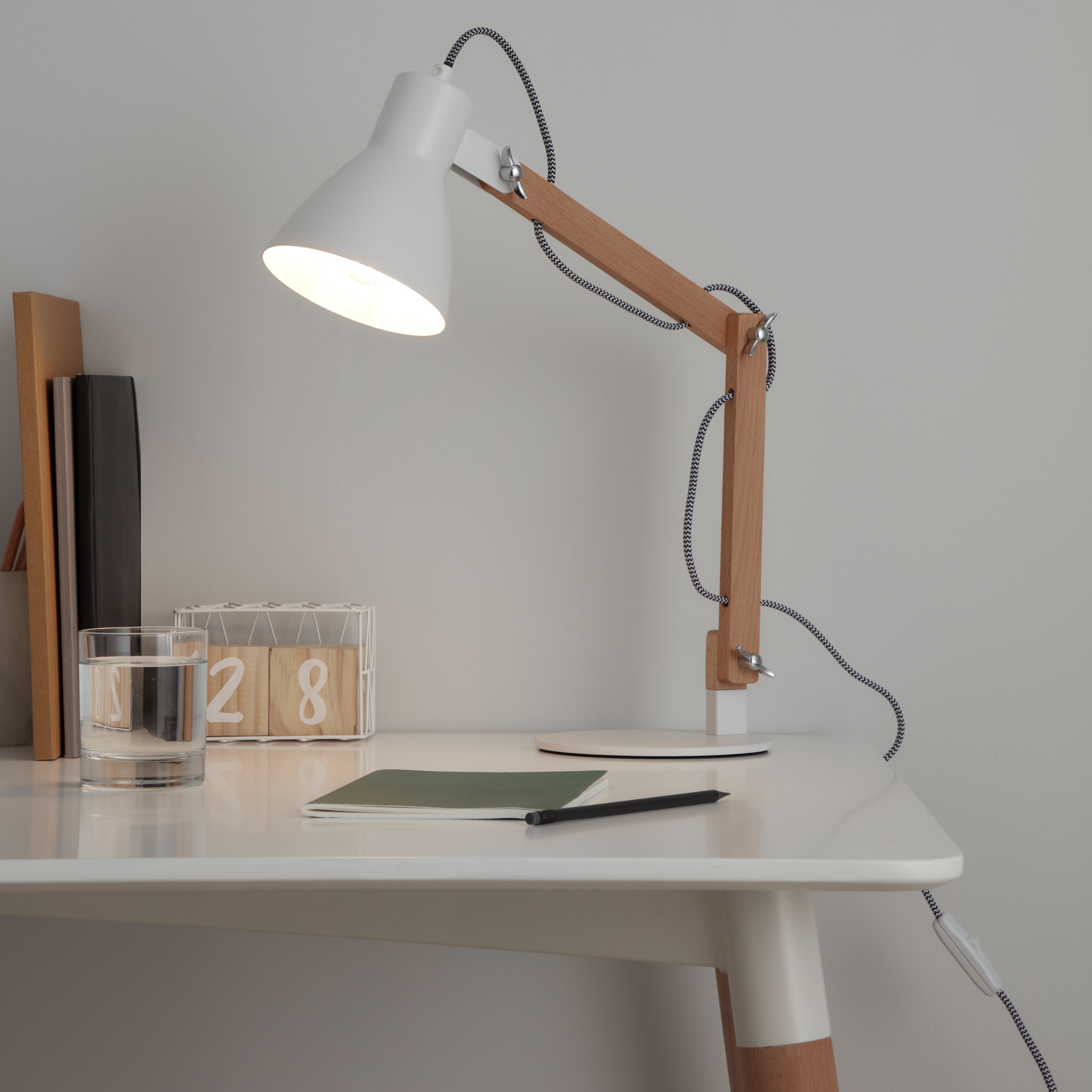 B and store q desk lamp