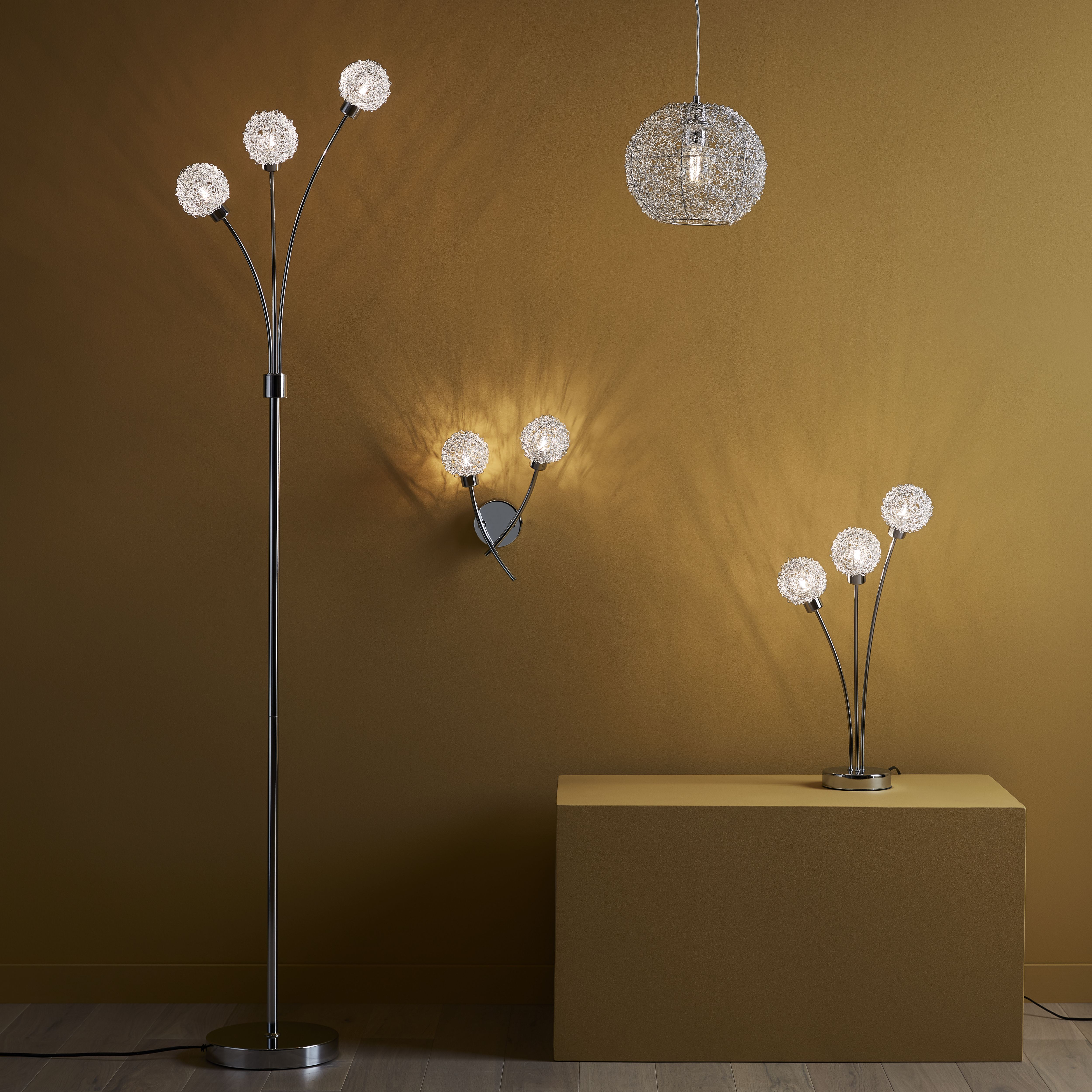 GoodHome Phaidros Spherical Chrome effect Table light