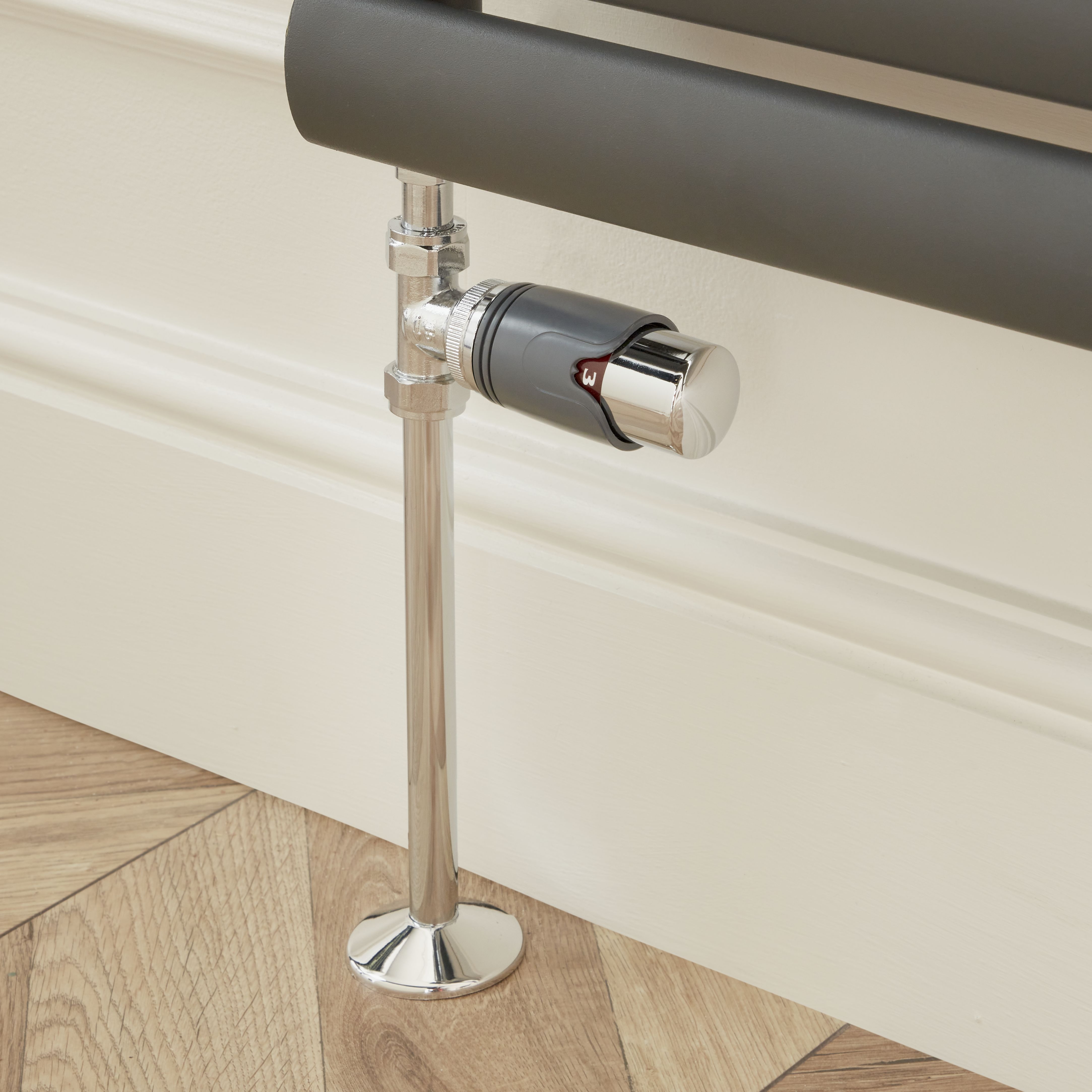 GoodHome Polished Anthracite Straight Radiator valve & lockshield (Dia ...
