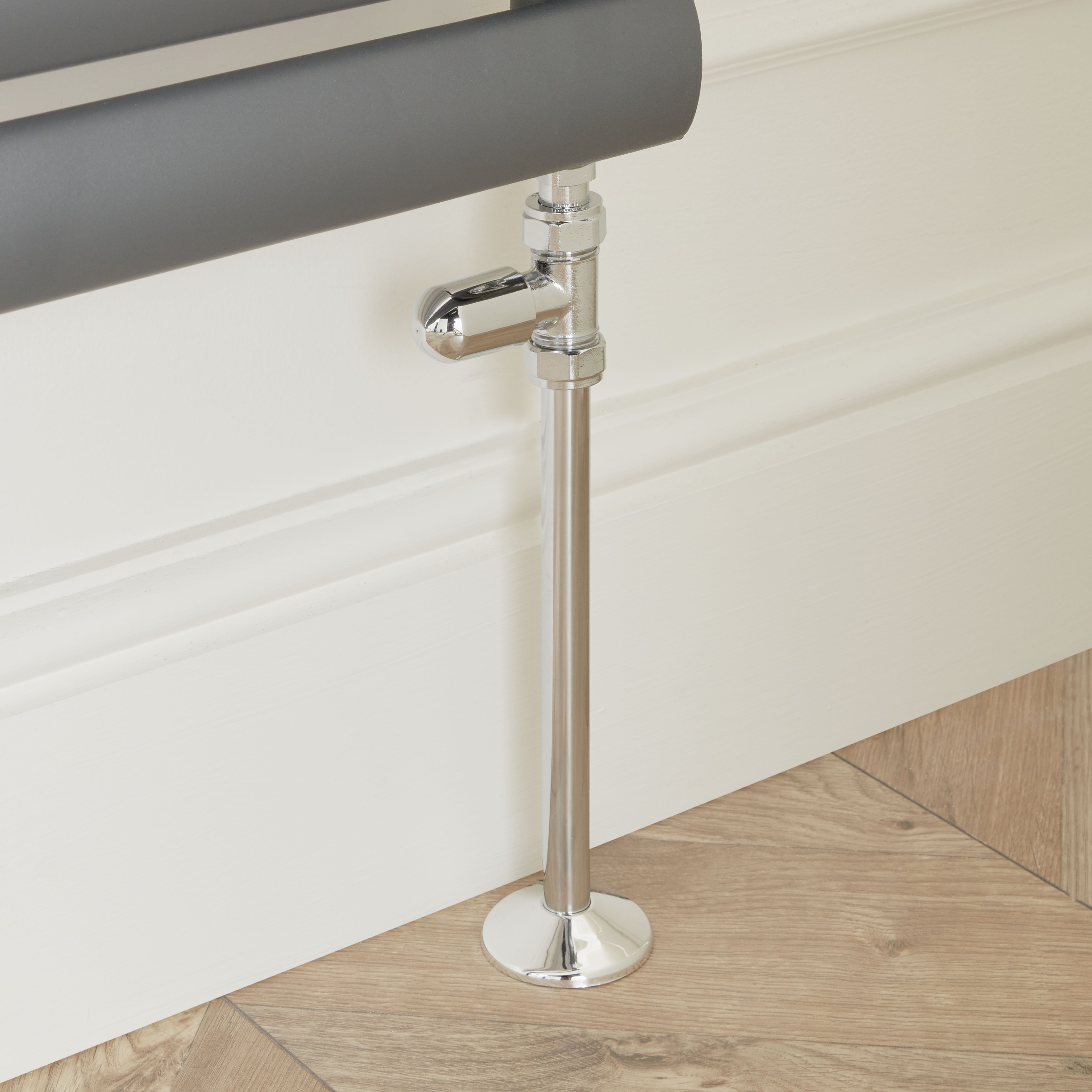GoodHome Polished Anthracite Straight Radiator valve & lockshield (Dia ...
