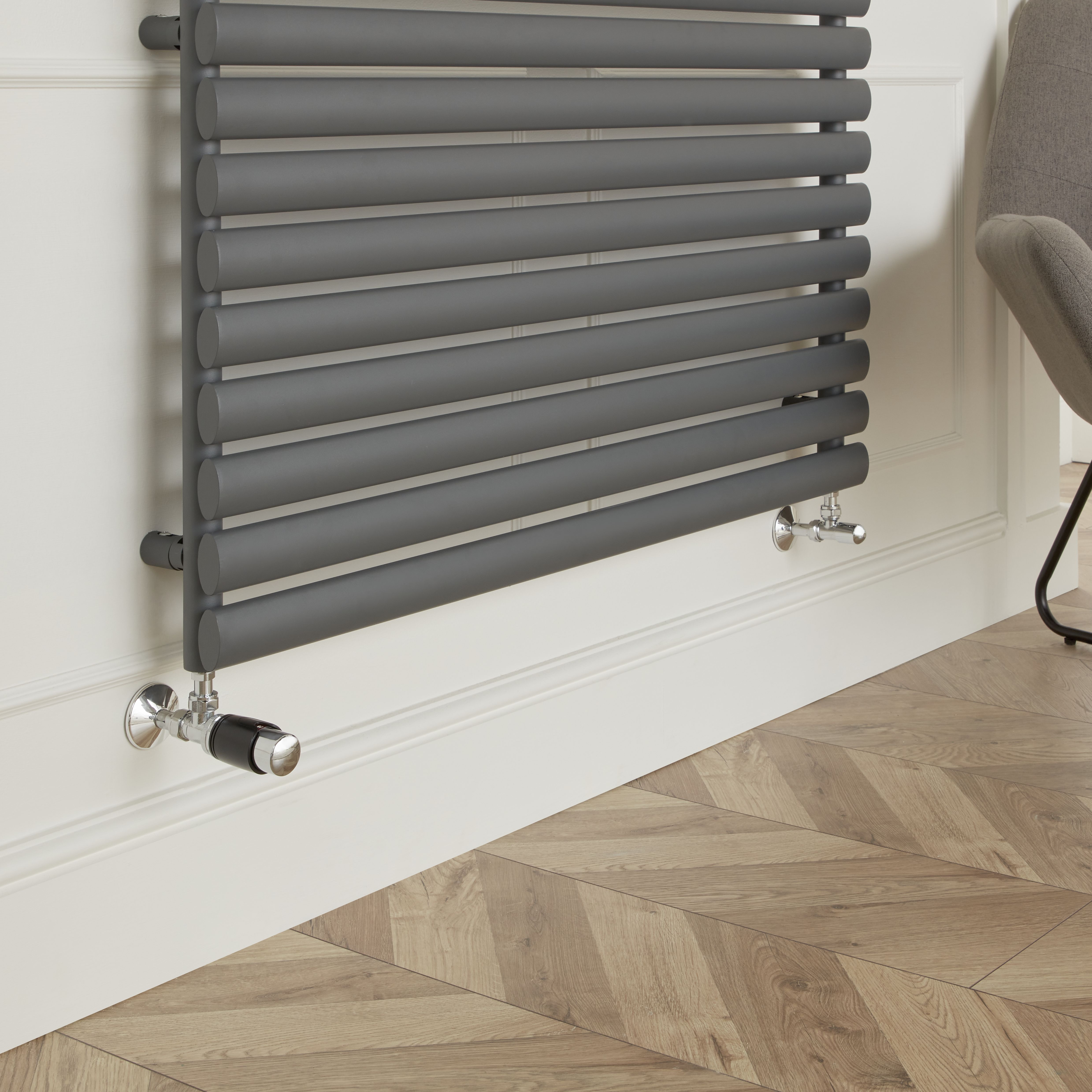 GoodHome Polished Black Angled Radiator valve & lockshield (Dia)15mm x ½