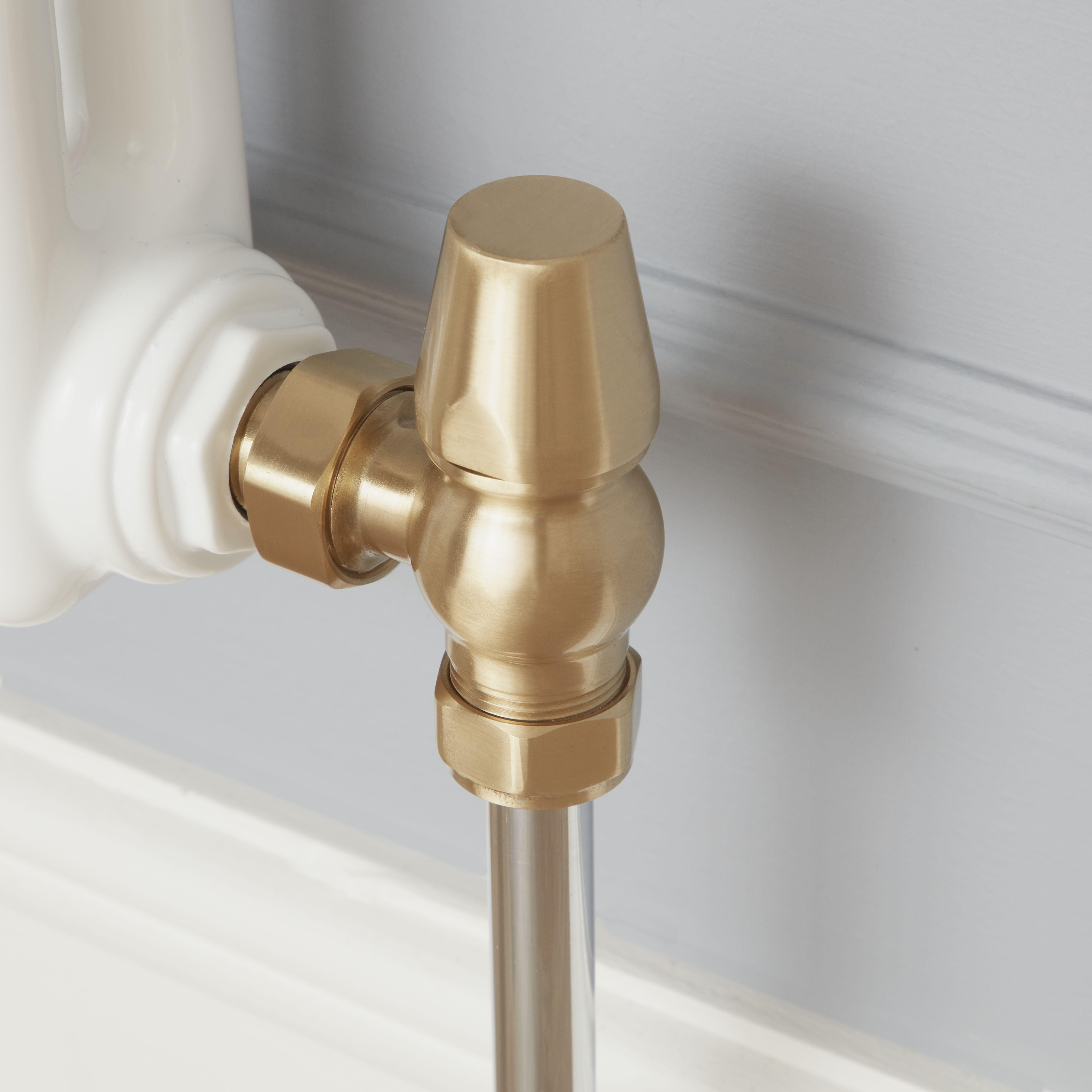 GoodHome Polished Gold Angled Radiator valve & lockshield (Dia)15mm x ½