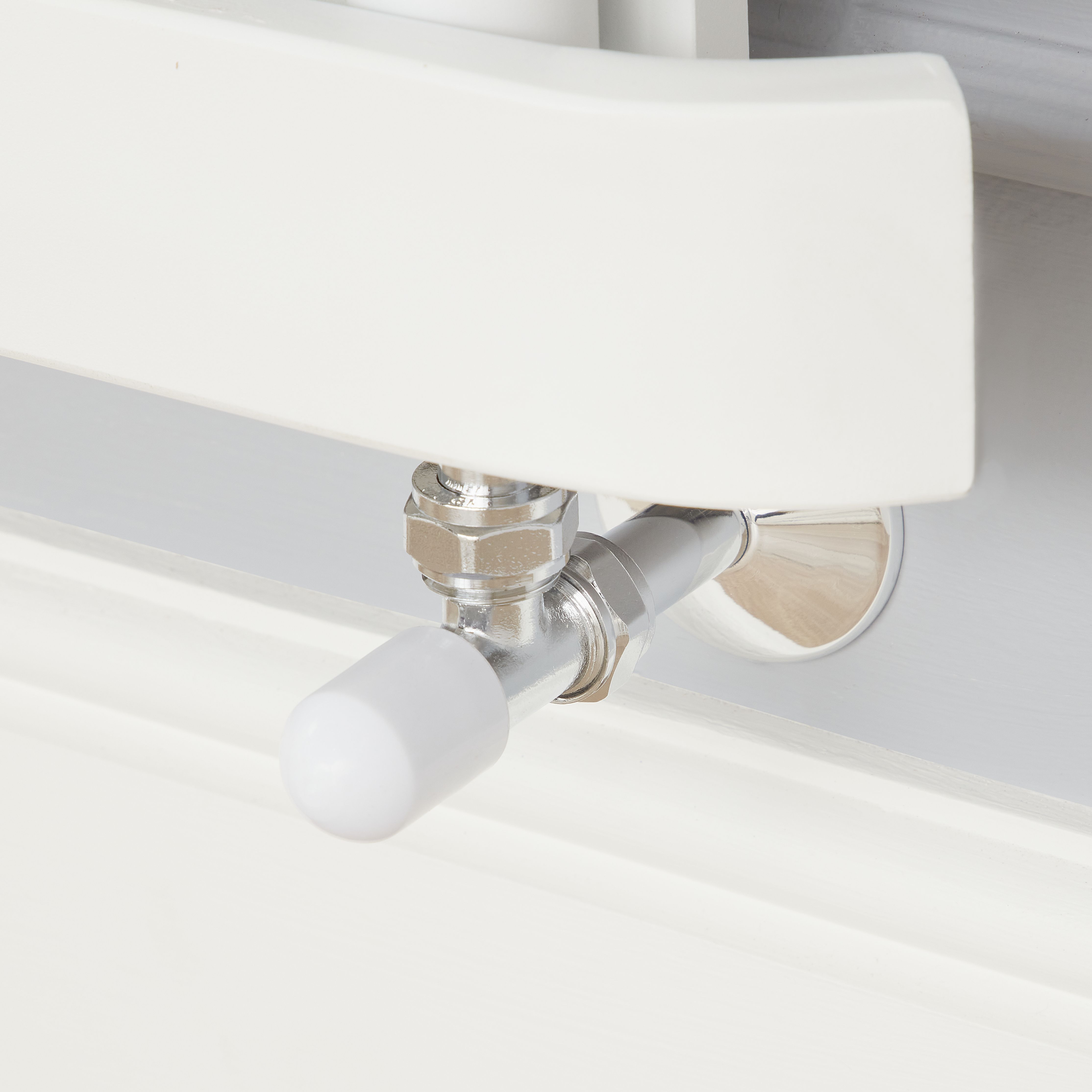 GoodHome Polished White Angled Radiator valve & lockshield (Dia)15mm x ½