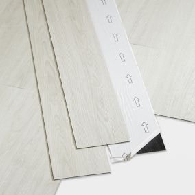 GoodHome Poprock White Wood planks Wood effect Self-adhesive Vinyl plank, 0.97m²