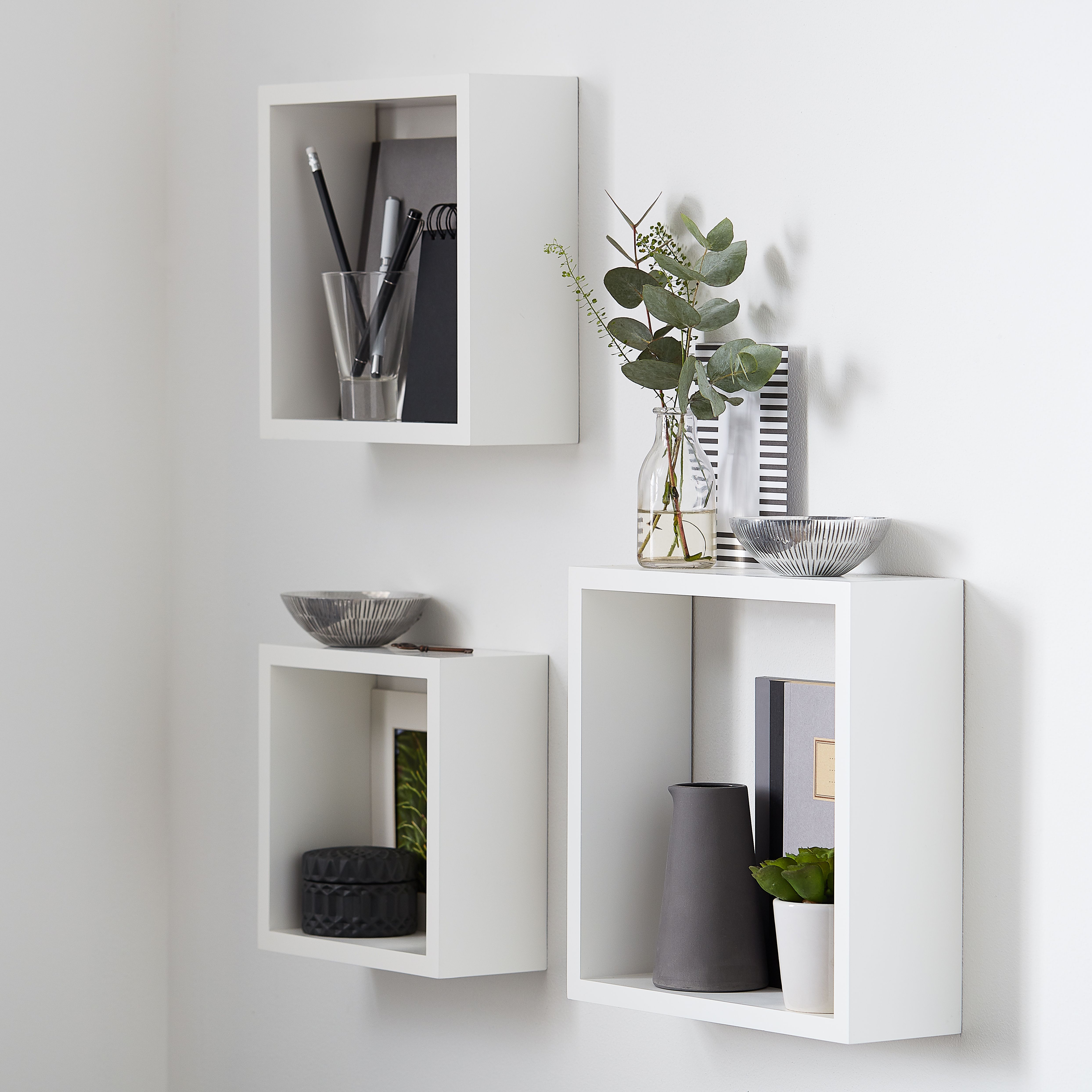 GoodHome Rigga Satin white Cube shelf (L)30cm x (D)9.8cm, Set of 3
