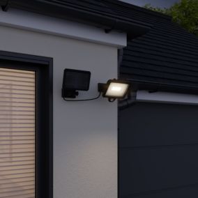 GoodHome Shomali Black Solar-powered Cool white Integrated LED Floodlight 1000lm