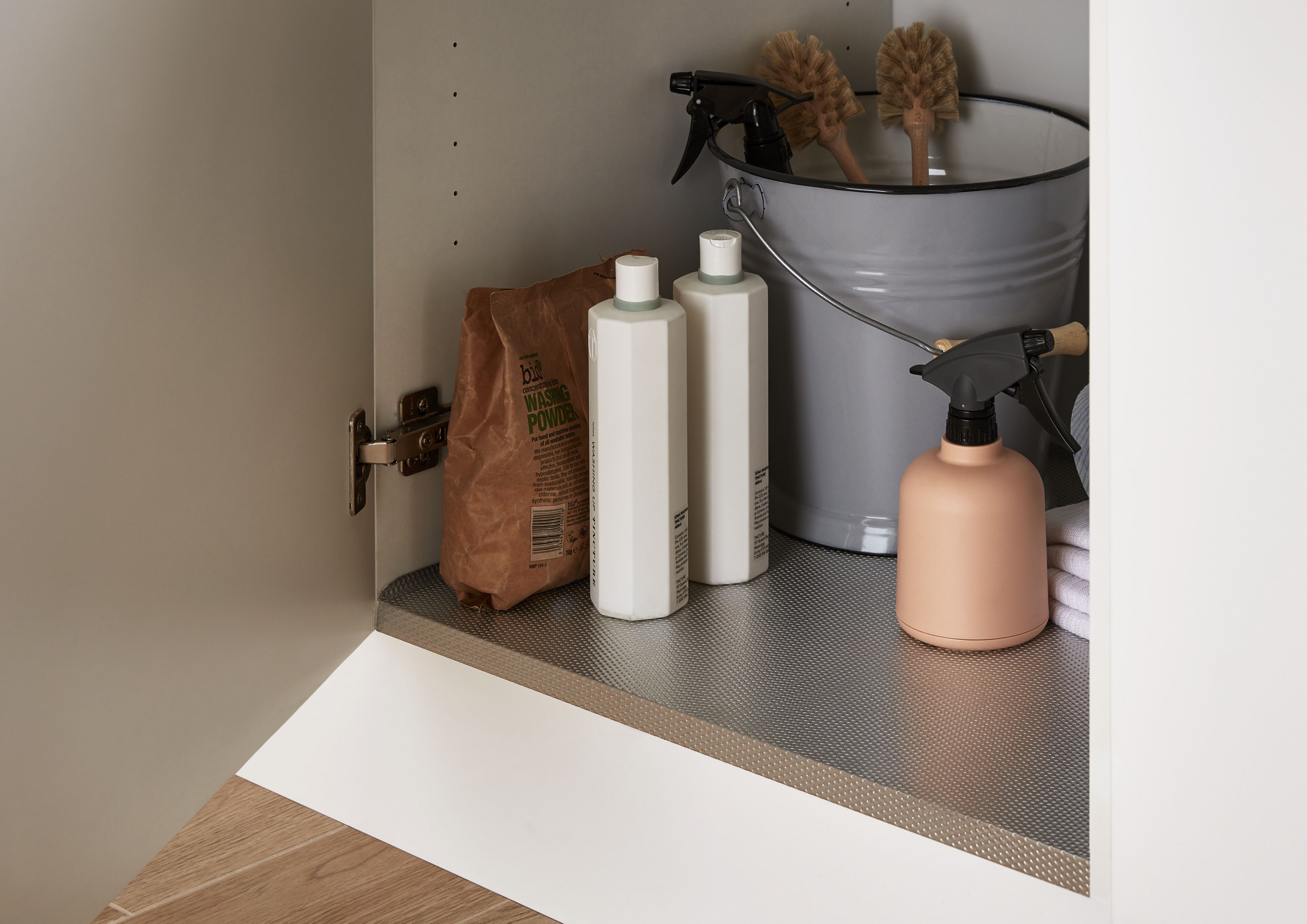 GoodHome Sonchus Silver Metallic effect Aluminium Lining, (W)564mm