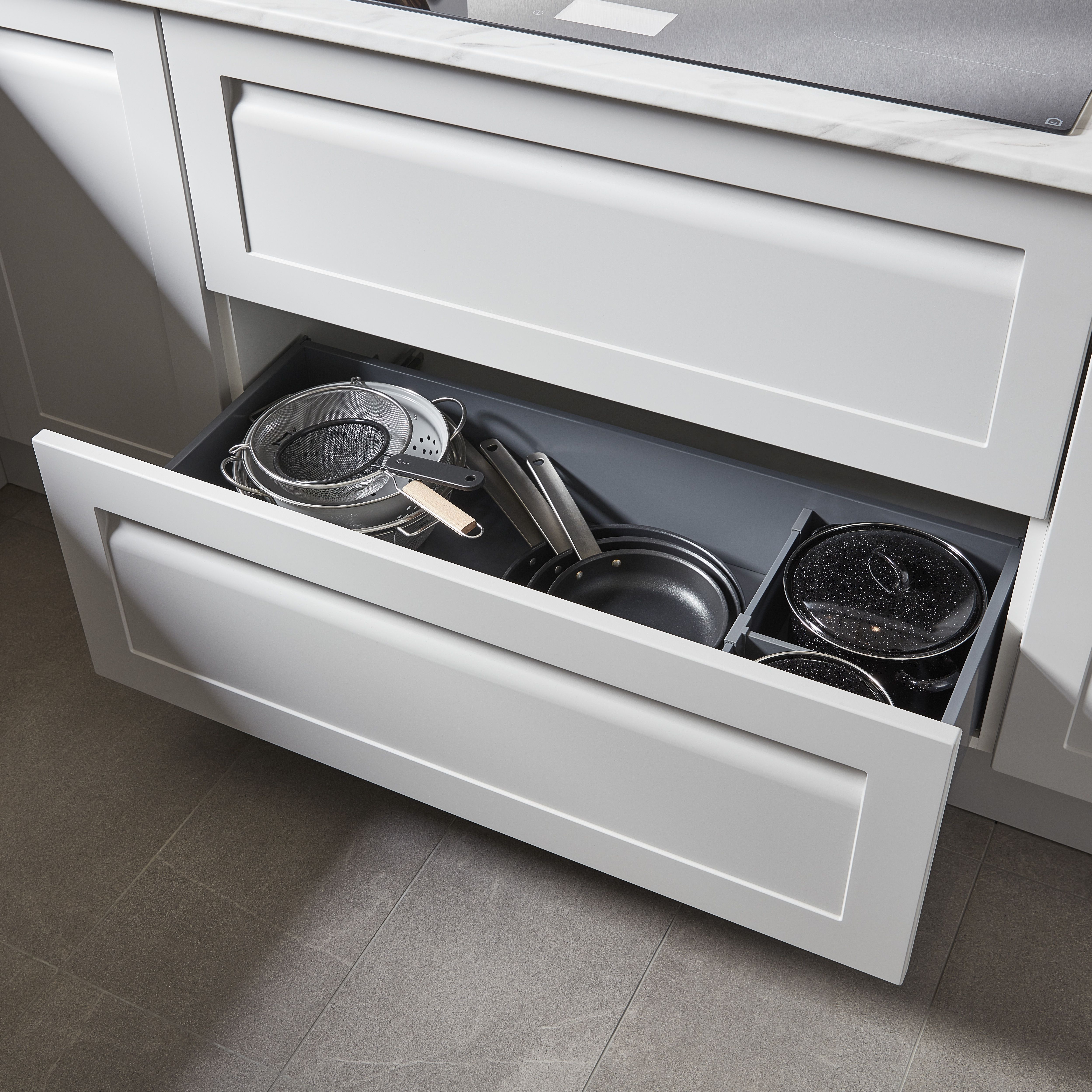 GoodHome Soto Soft-close Deep Drawer Box (W)564mm | DIY At B&Q