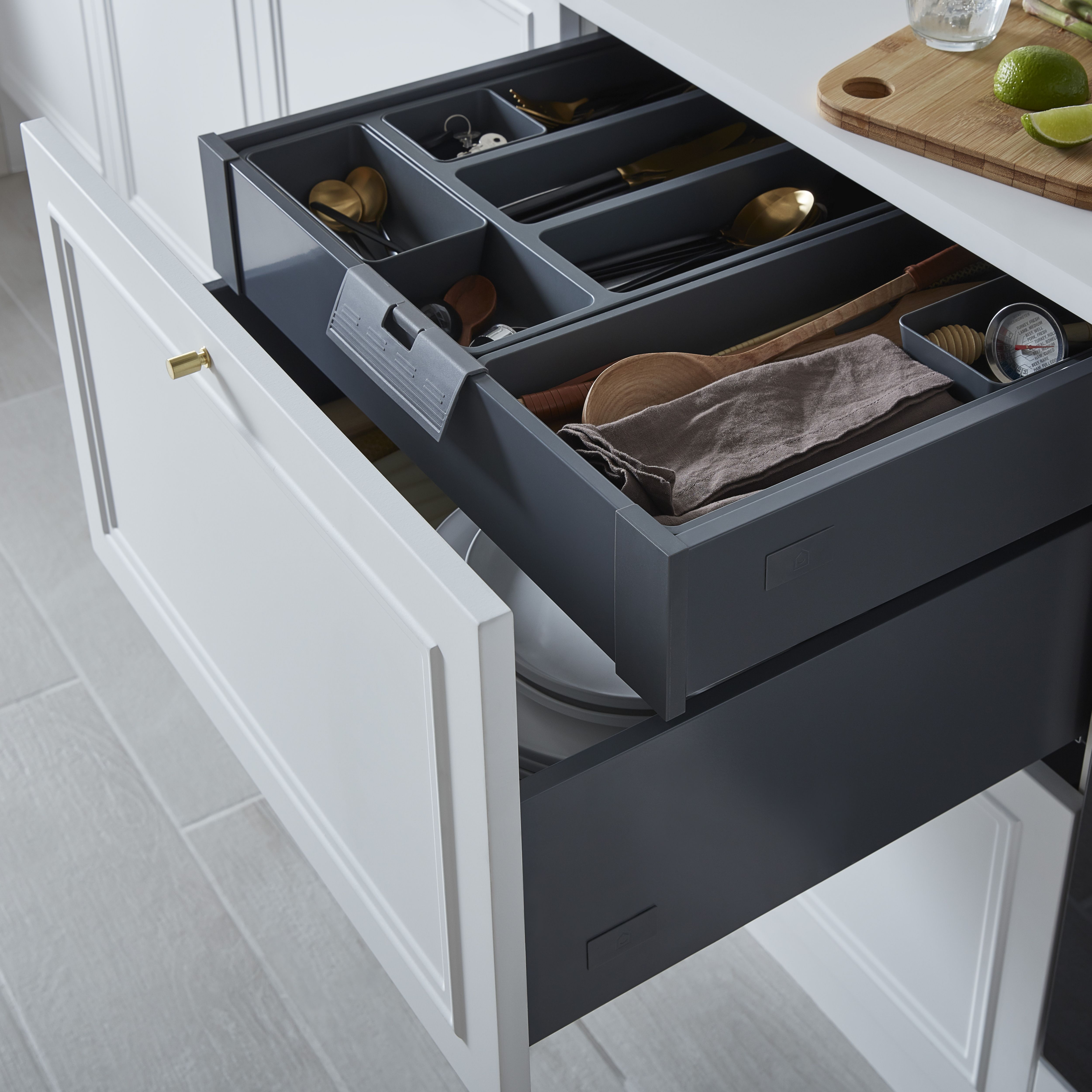 B&q kitchen base units with deals drawers