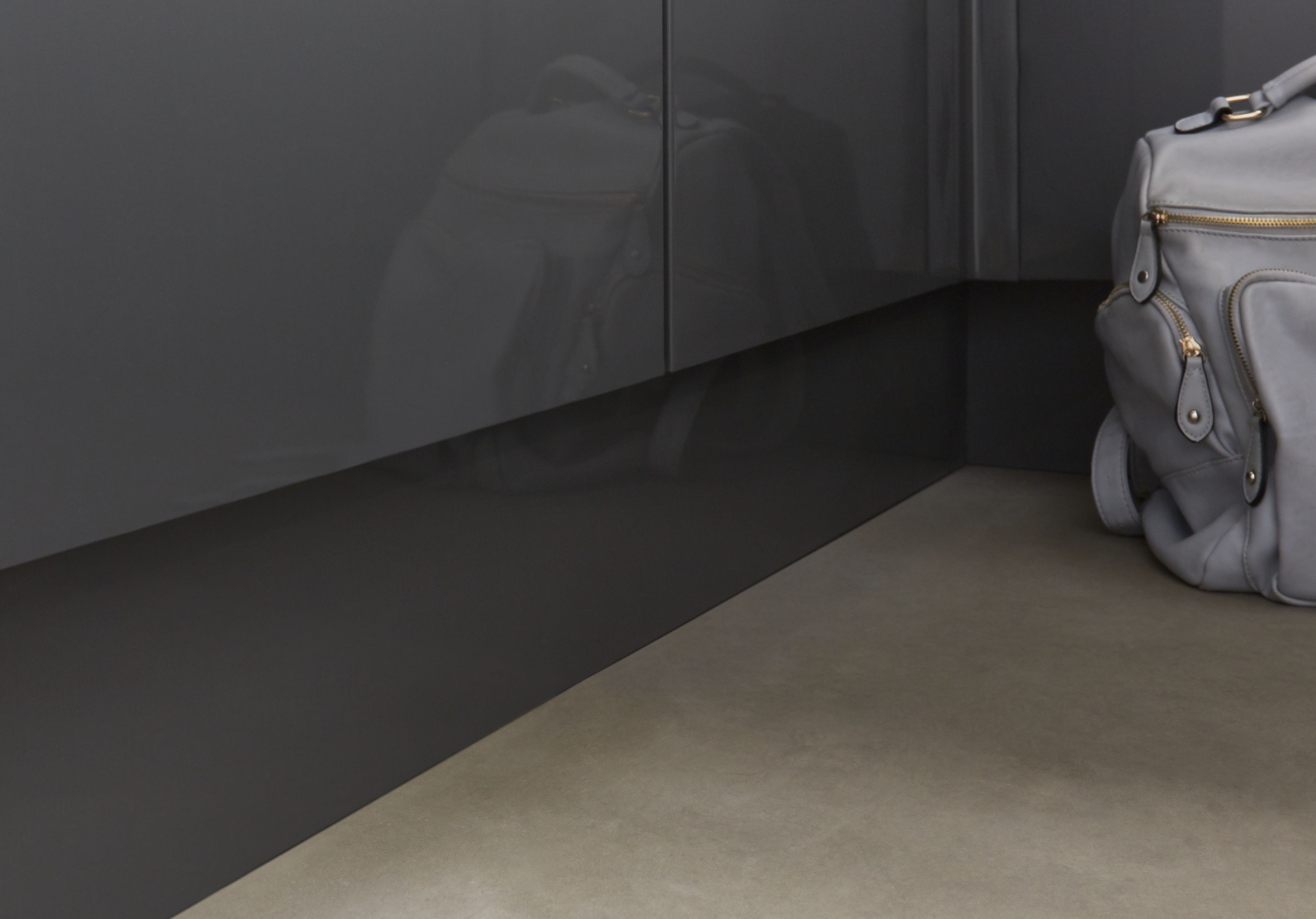 GoodHome Stevia & Garcinia Anthracite Square edge Gloss anthracite slab Plinth, (L)2400mm
