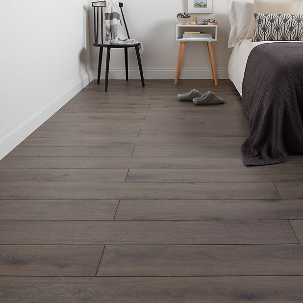 Goodhome Strood Grey Oak Effect, Grey Tile Effect Laminate Flooring B Q