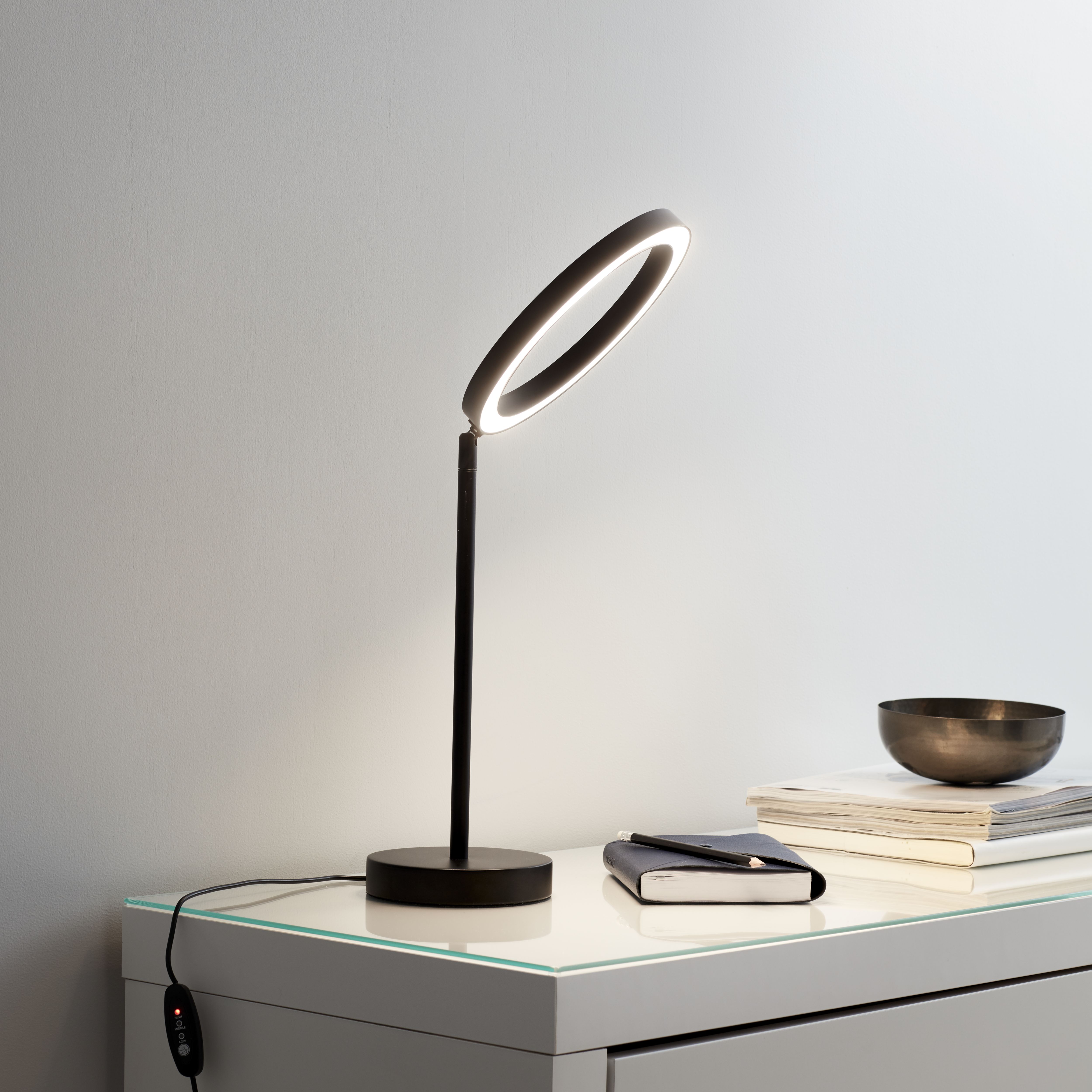 B&q hot sale bedside lights