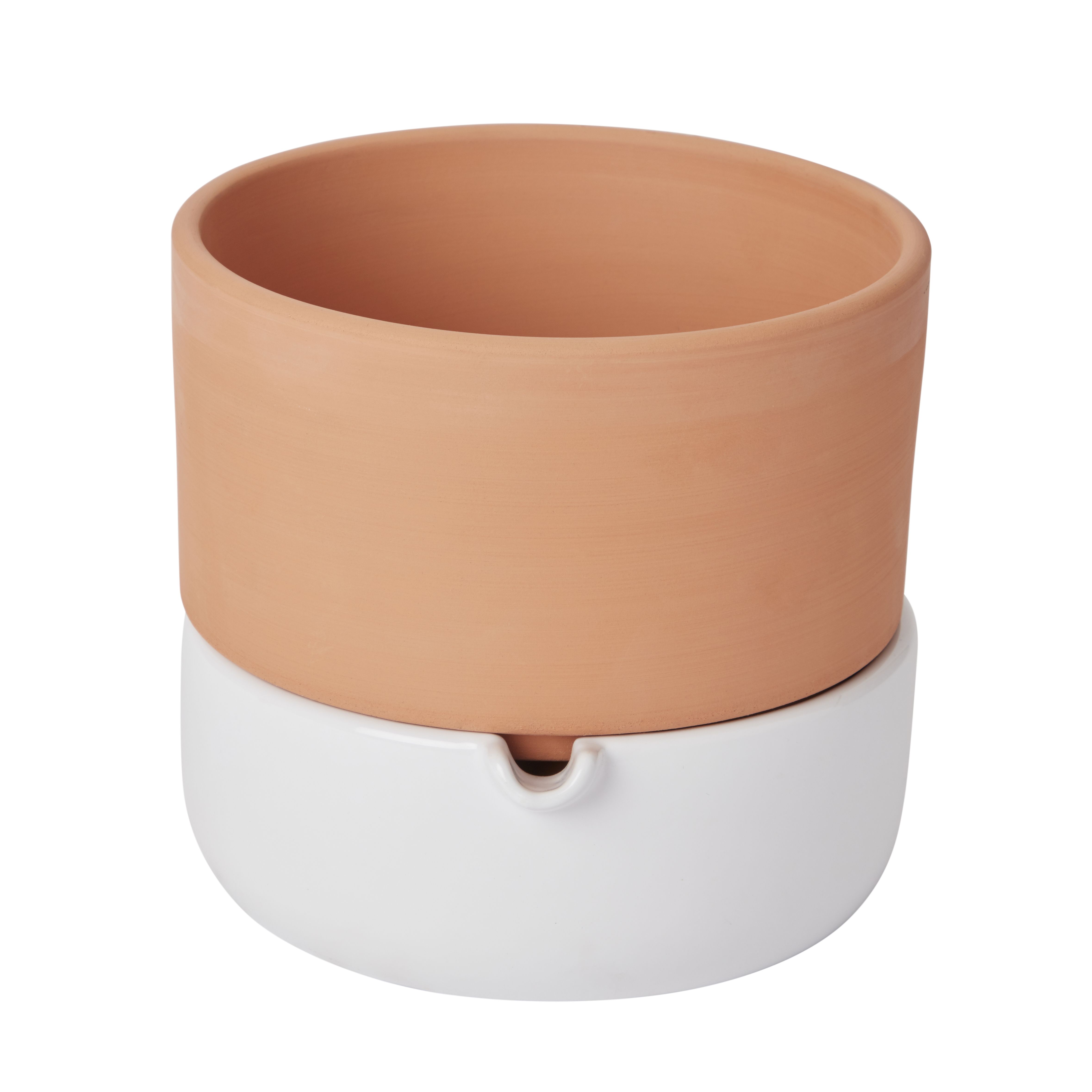 GoodHome Terracotta & white Terracotta Circular Plant pot (Dia) 16.1cm, (H)14.5cm, 600ml