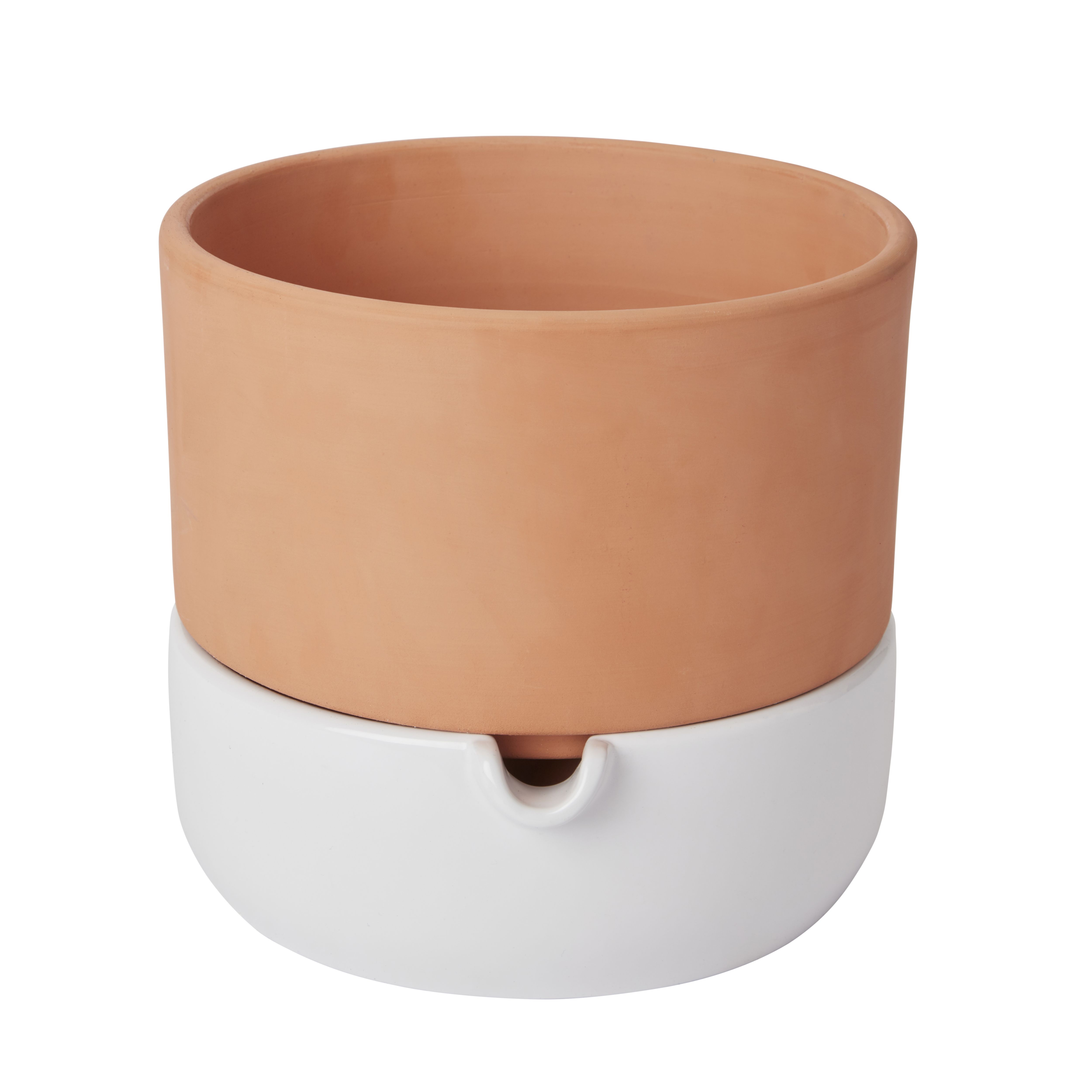 GoodHome Terracotta & white Terracotta Circular Plant pot (Dia) 22.8cm, (H)20.5cm, 600ml