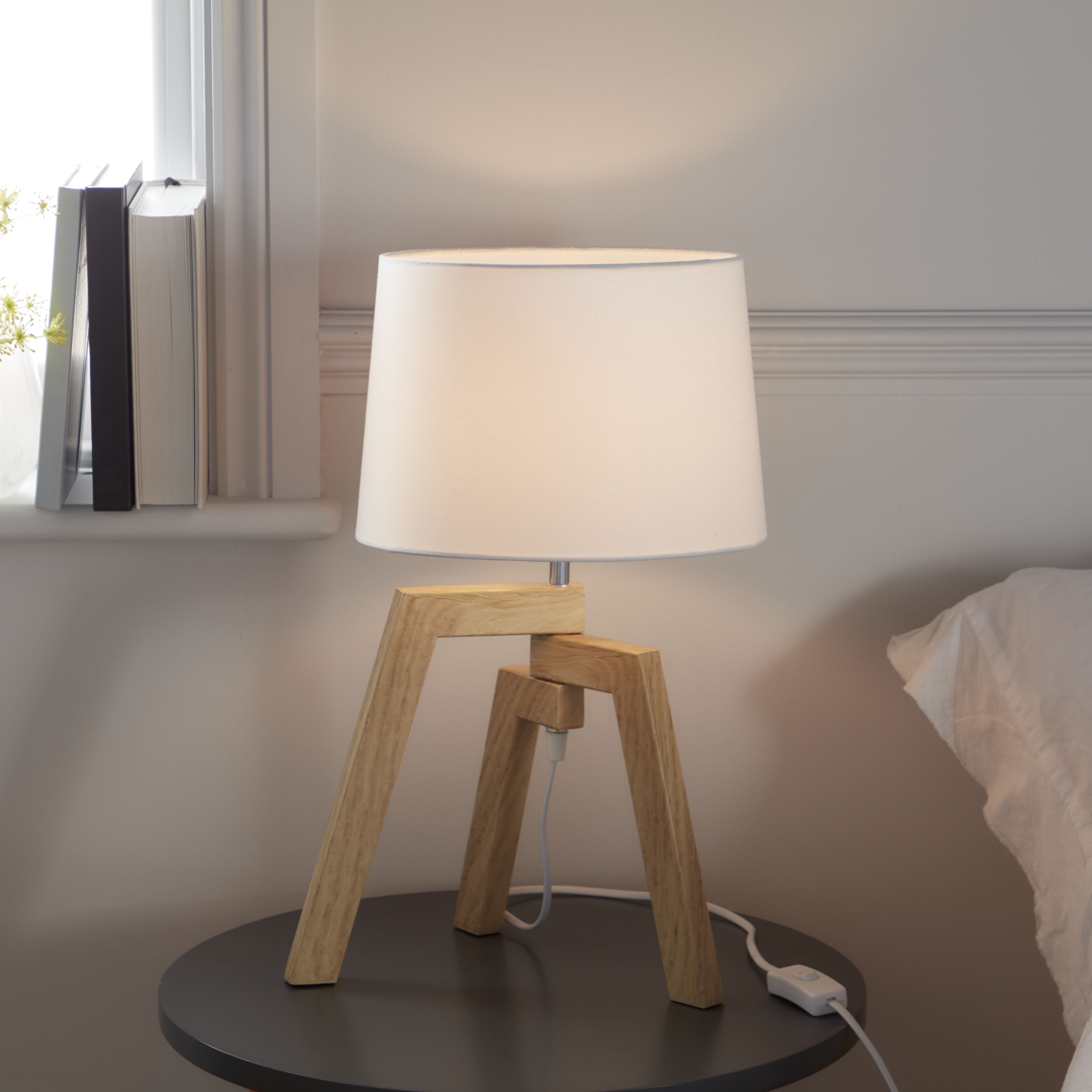 GoodHome Trianoy White Wood effect Table light