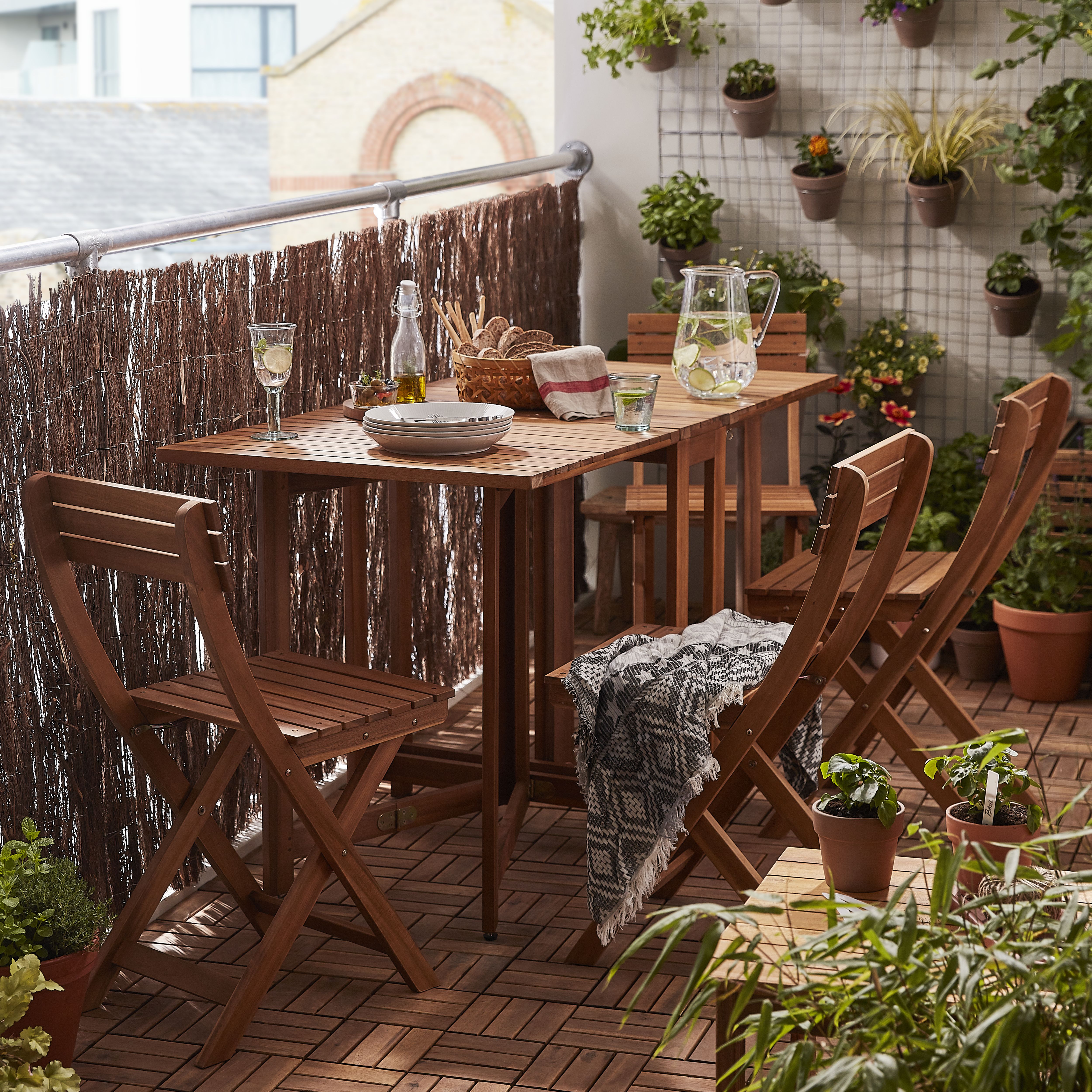 Wooden garden table and deals chairs b&q