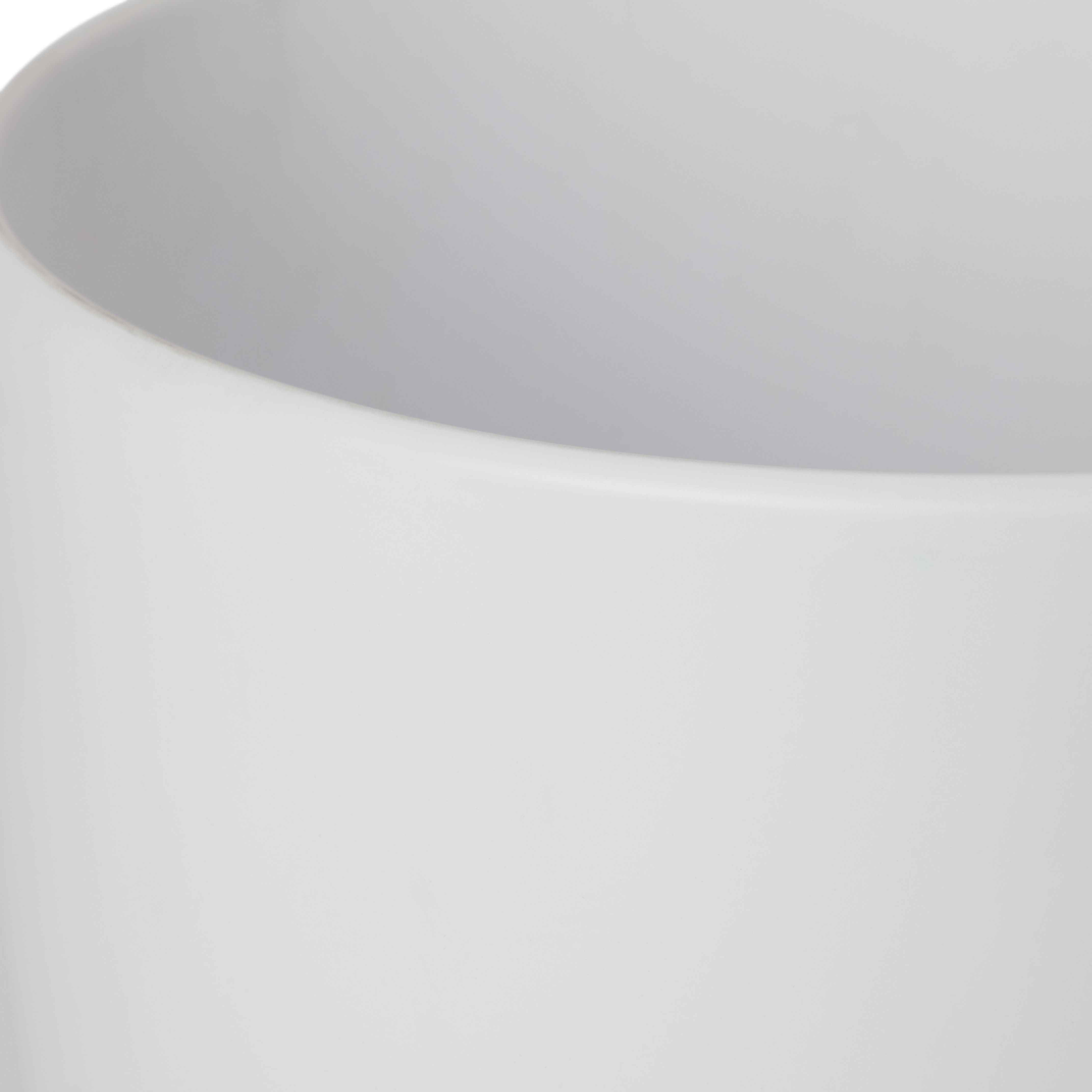 GoodHome White Ceramic Round Plant pot (Dia) 14.4cm, (H)12.5cm, 1.4L