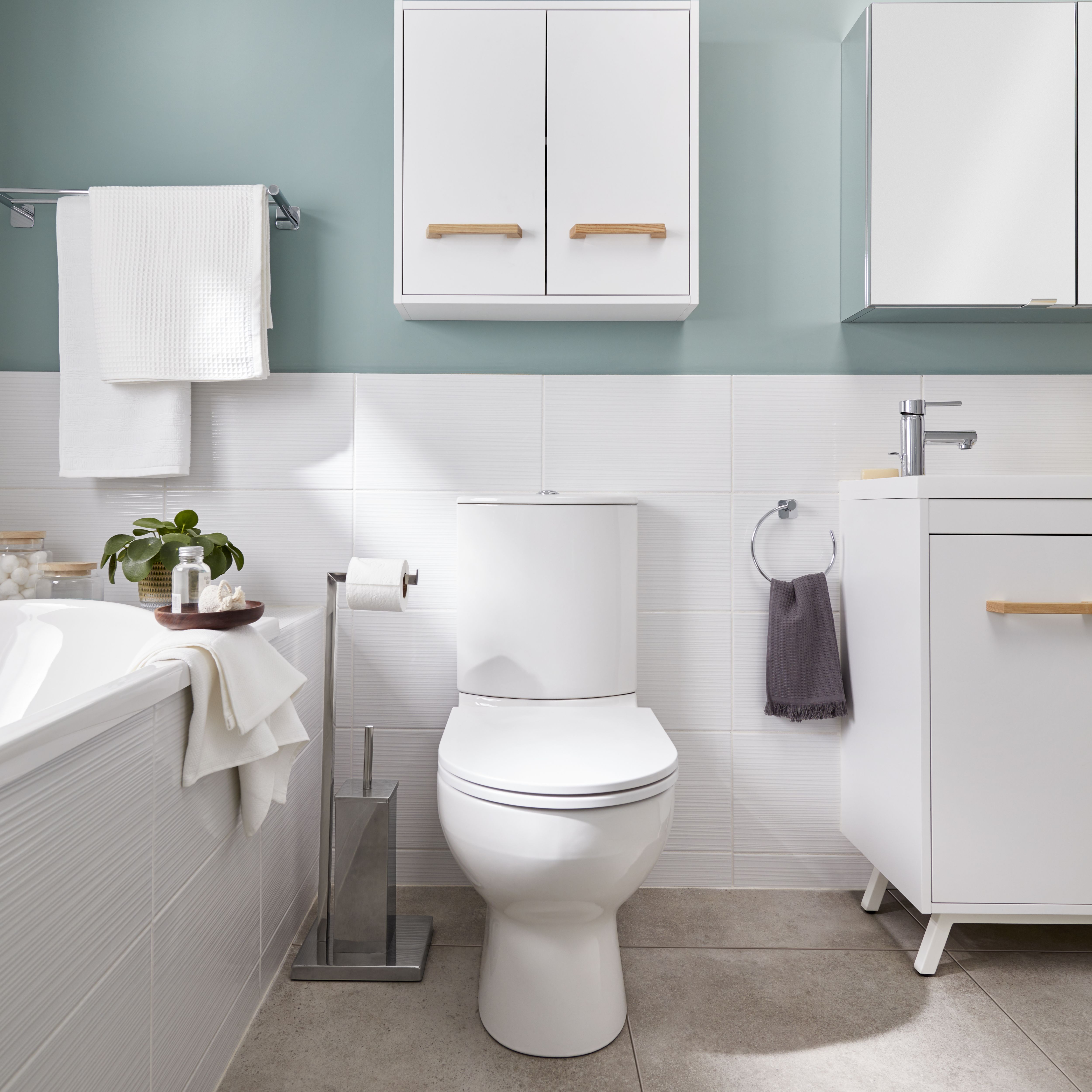 GoodHome White Close-coupled Floor-mounted Toilet & full pedestal basin (W)370mm (H)830mm