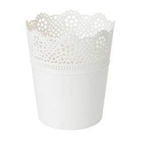 GoodHome White Plastic Lace Circular Plant pot (Dia) 13.7cm, (H)15.5cm, 1.5L