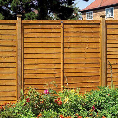 Grange Traditional Lap 4ft Wooden Fence panel (W)1.83m (H)1.2m, Pack of 3