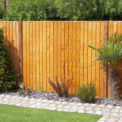 Grange Traditional lap Vertical square edged slat 5ft Wooden Fence panel (W)1.83m (H)1.5m, Pack of 4