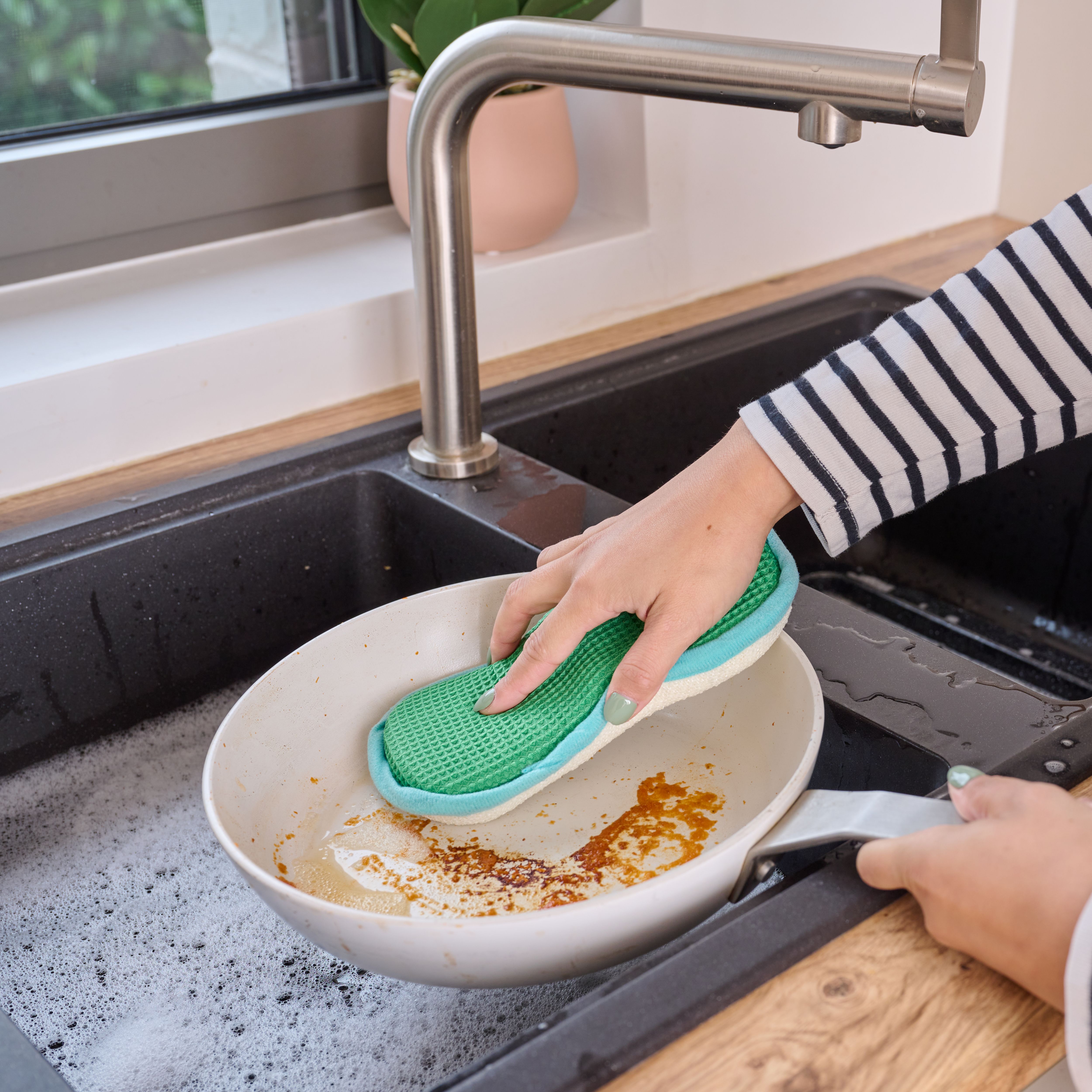 Green Synthetic sponge Dual Sided Multi-surface Cleaning pad