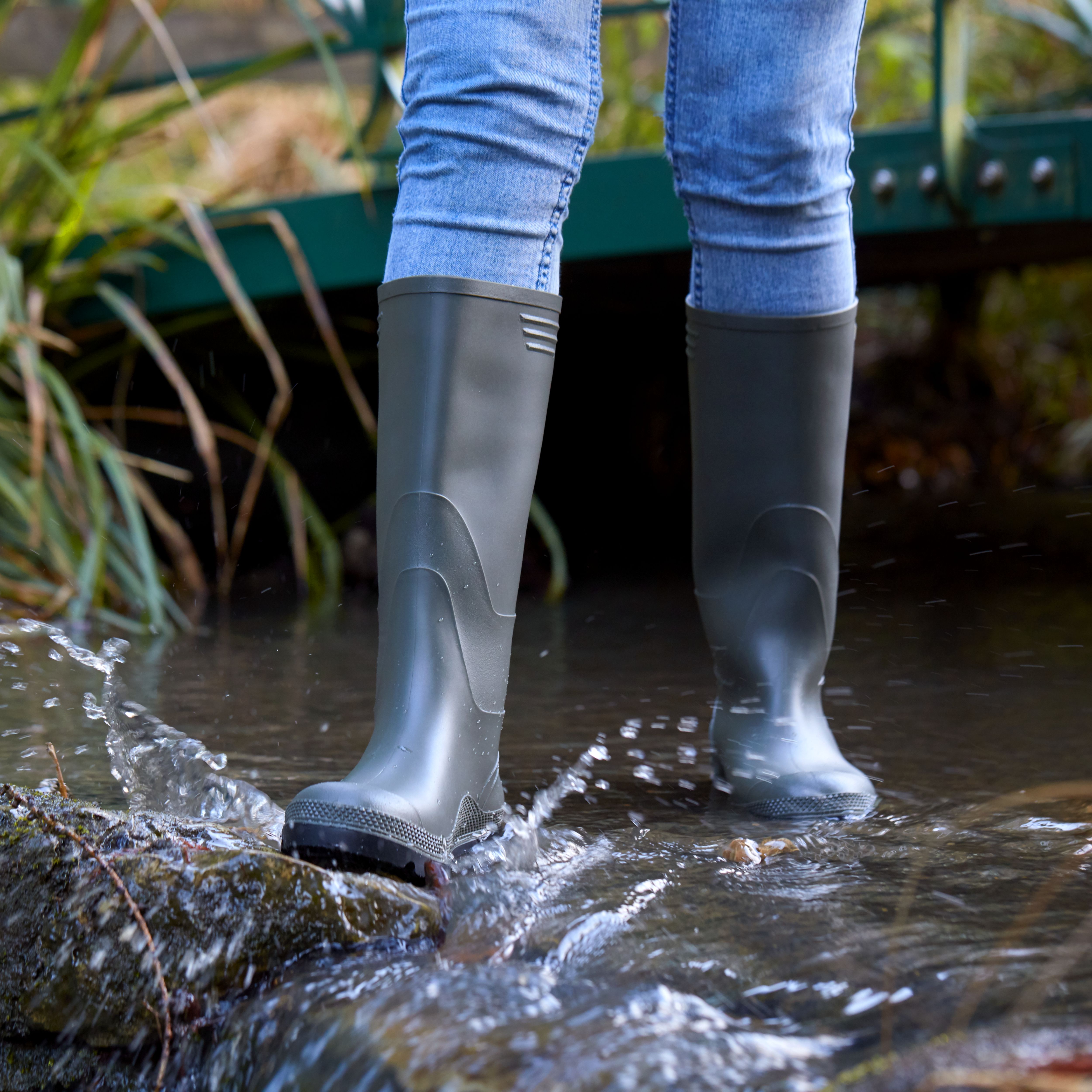 B & clearance q wellies