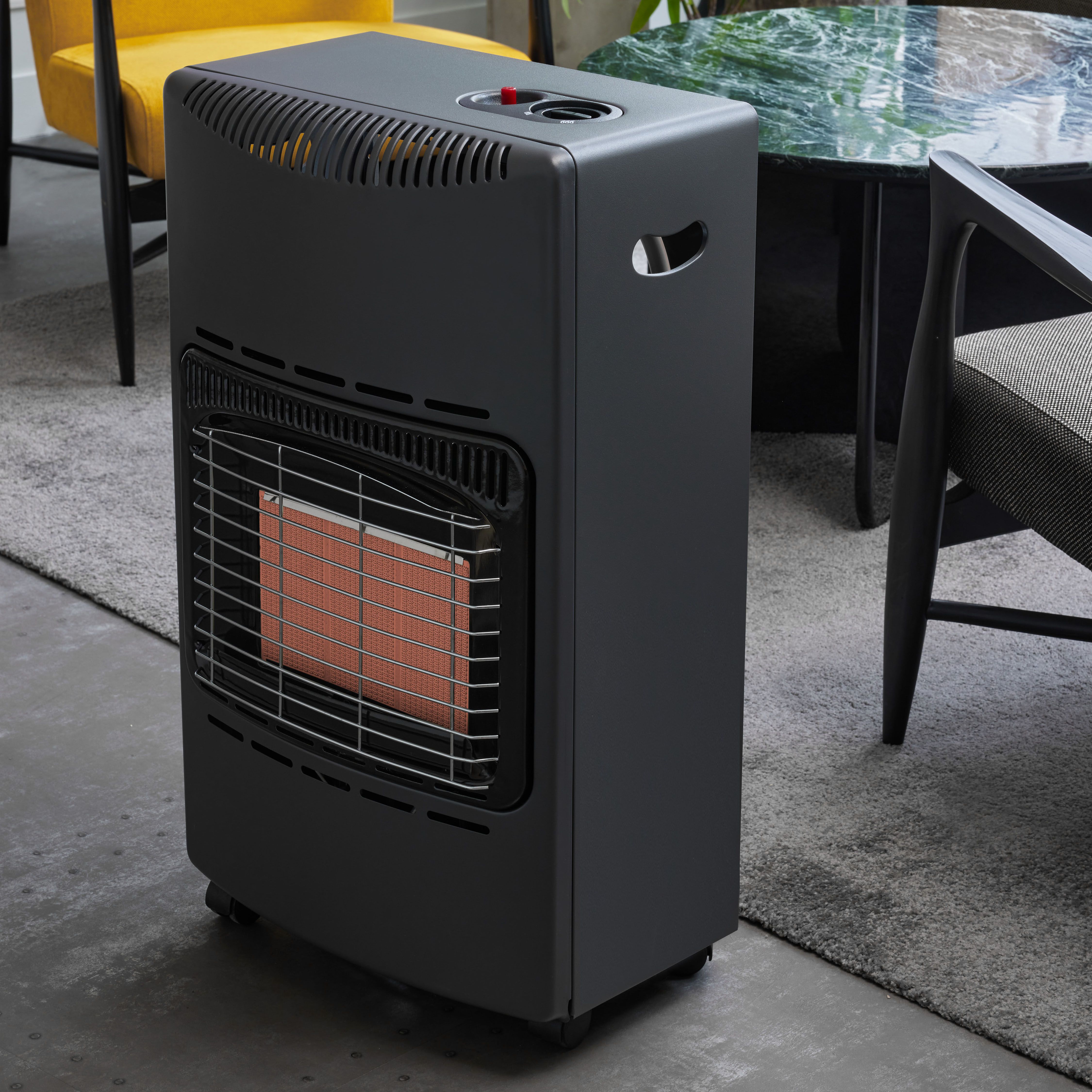 Greengear Black 4.2kW Mobile gas heater DIY at B Q