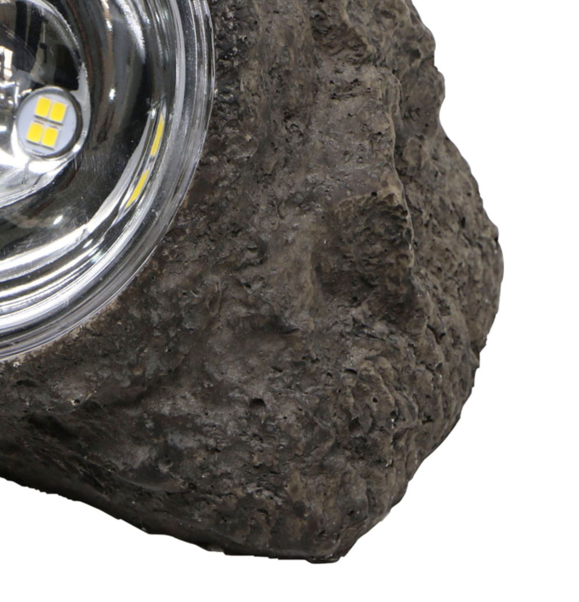 Rock effect deals solar garden lights