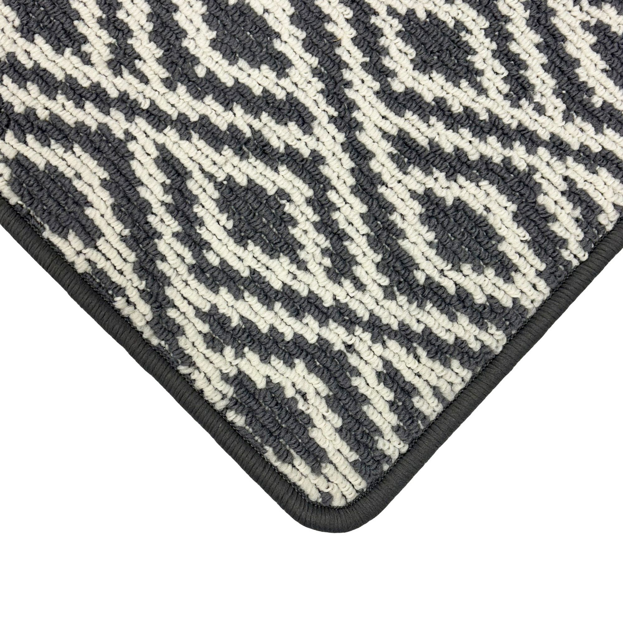 Grey & White Diamond Line Rectangular Door mat, 85cm x 57cm