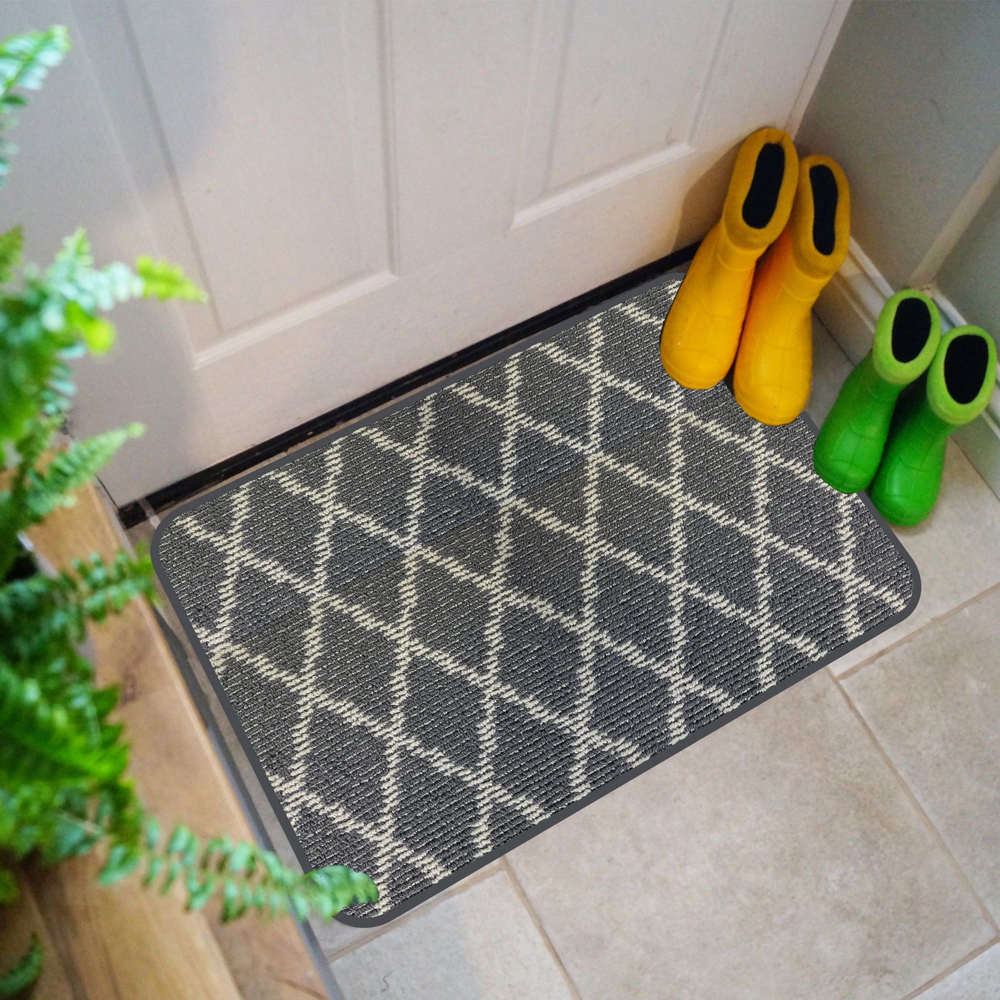 Grey & White Diamond Trellis Rectangular Door mat, 85cm x 57cm