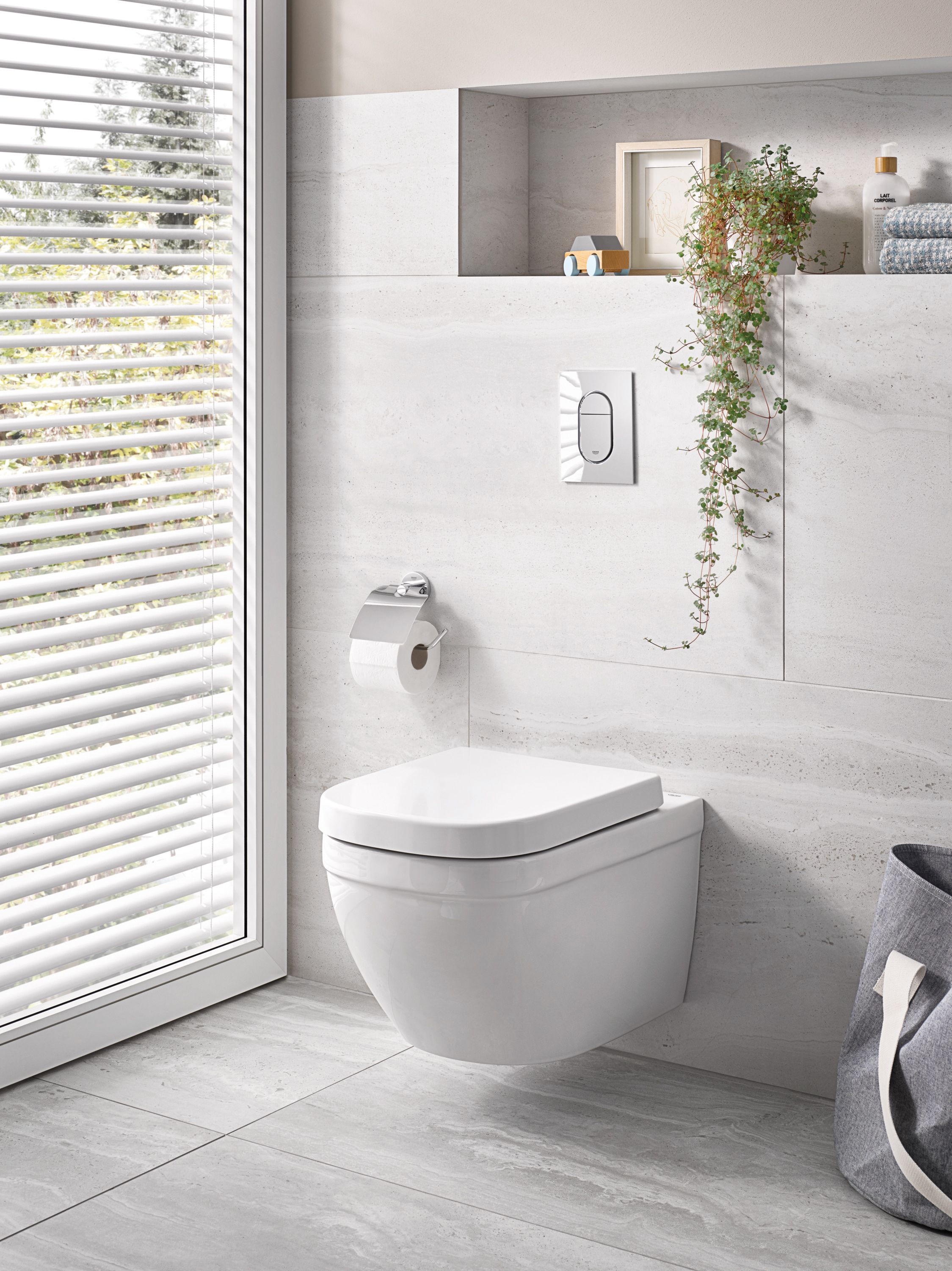 Grohe Euro White Rimless Wall hung Toilet set with Soft close seat