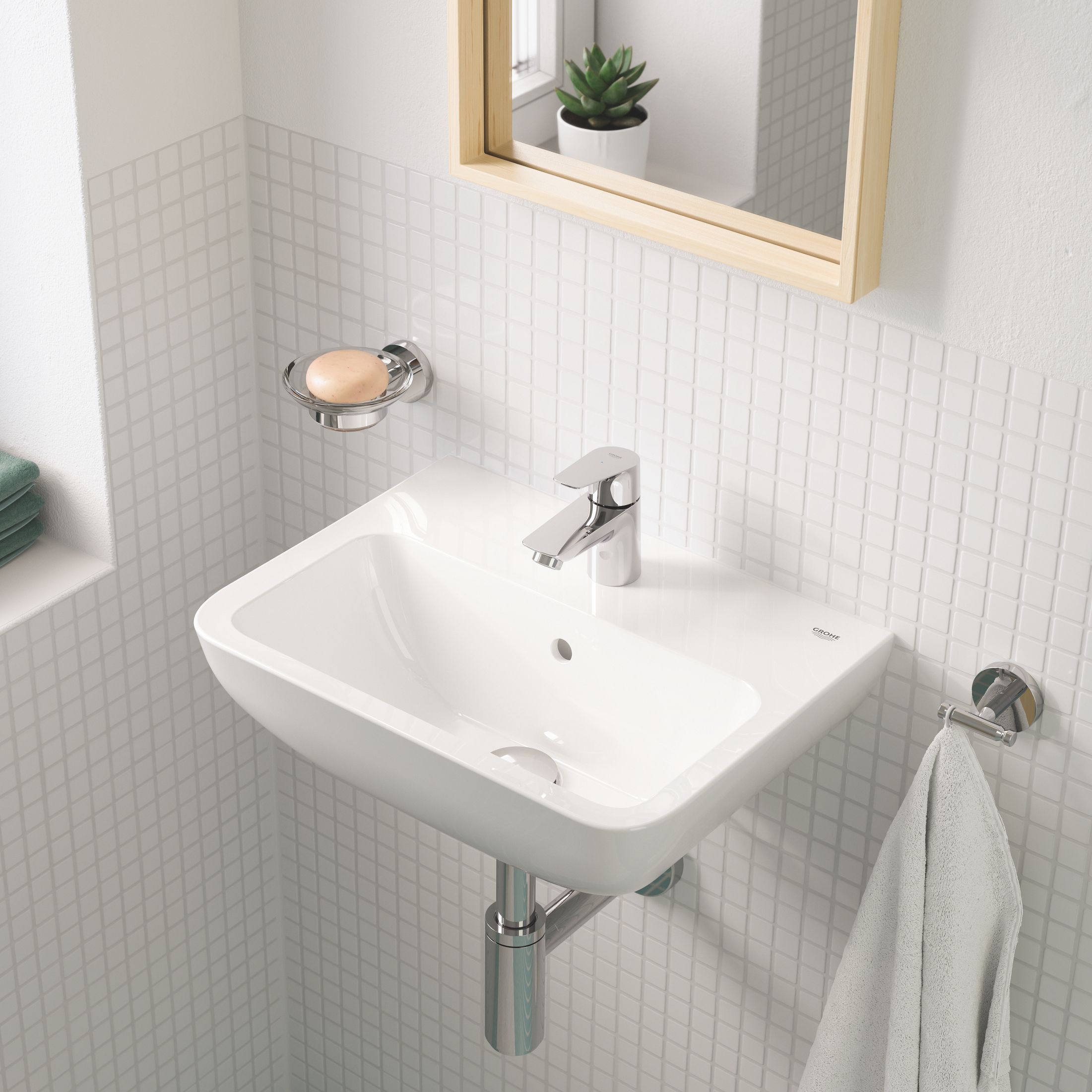 Grohe Start Edge Gloss Alpine White D-shaped Wall-mounted Vanity Basin (W)45cm