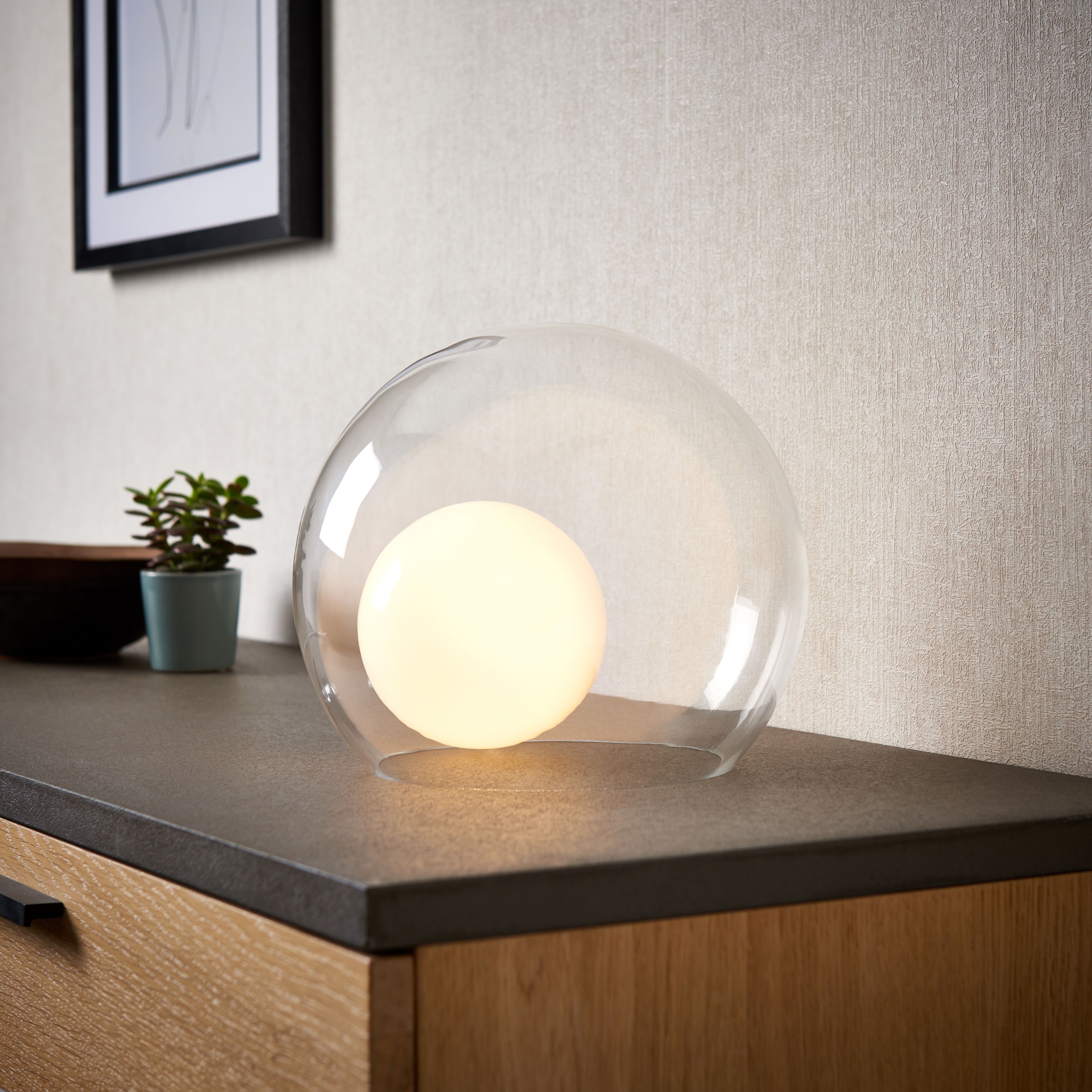 Half Moon White Round Table lamp