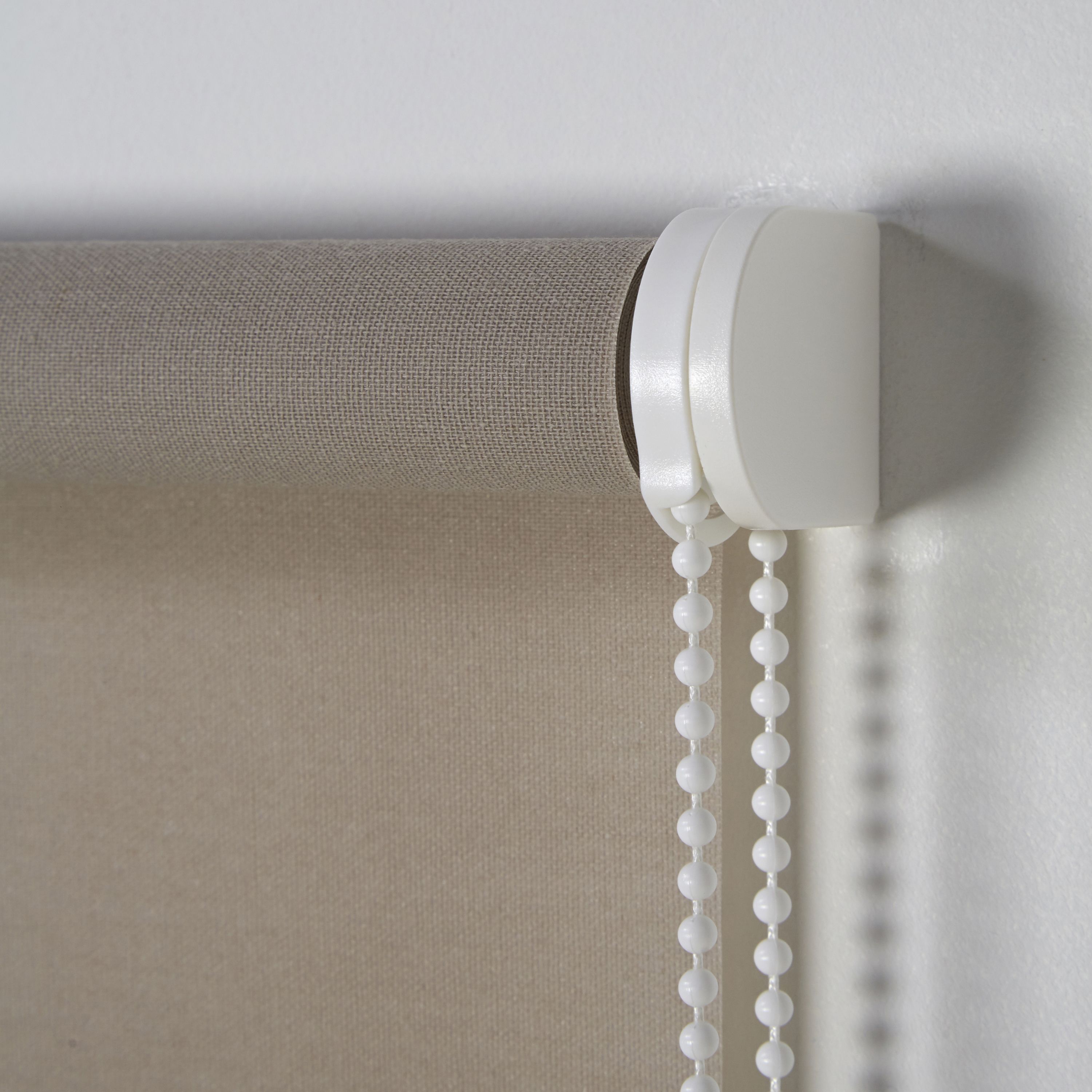 Halo Corded Natural Plain Daylight Roller Blind (W)90cm (L)180cm - 3