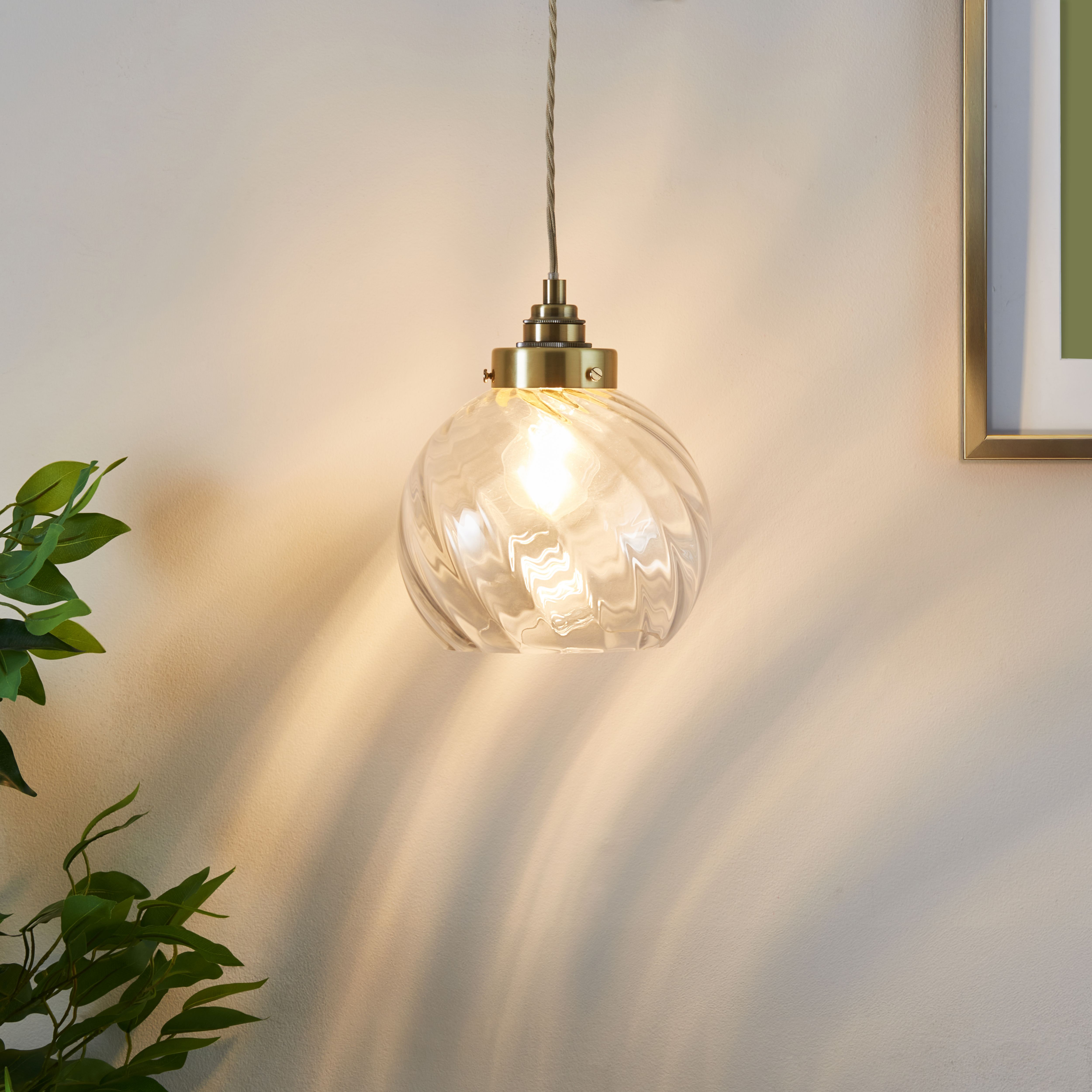 Harbour Studio Taelyn Clear Swirl Round Light shade (D)20cm