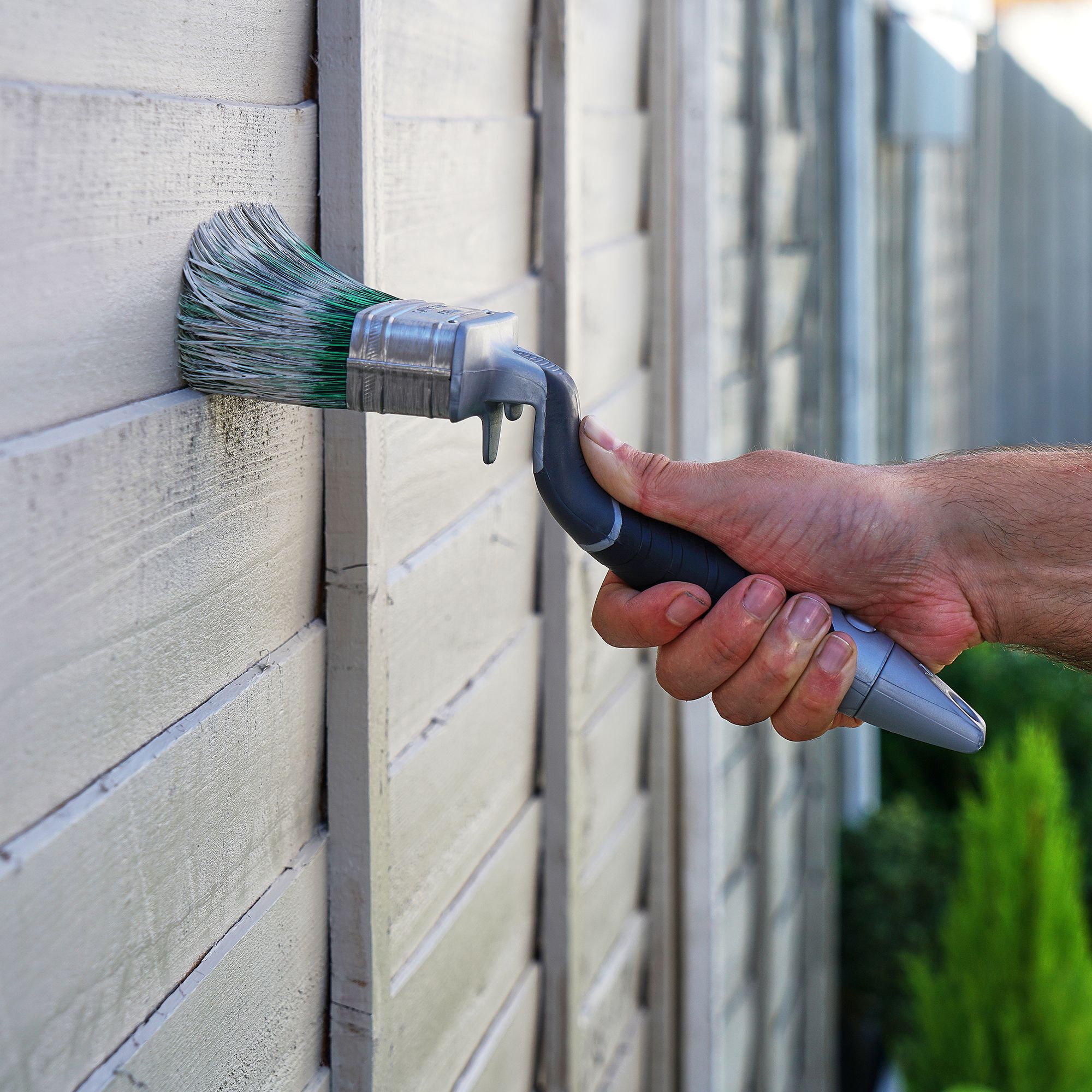 Harris Ultimate Shed & Fence 4" Fine filament tip Comfort Interior Swan neck paint brush