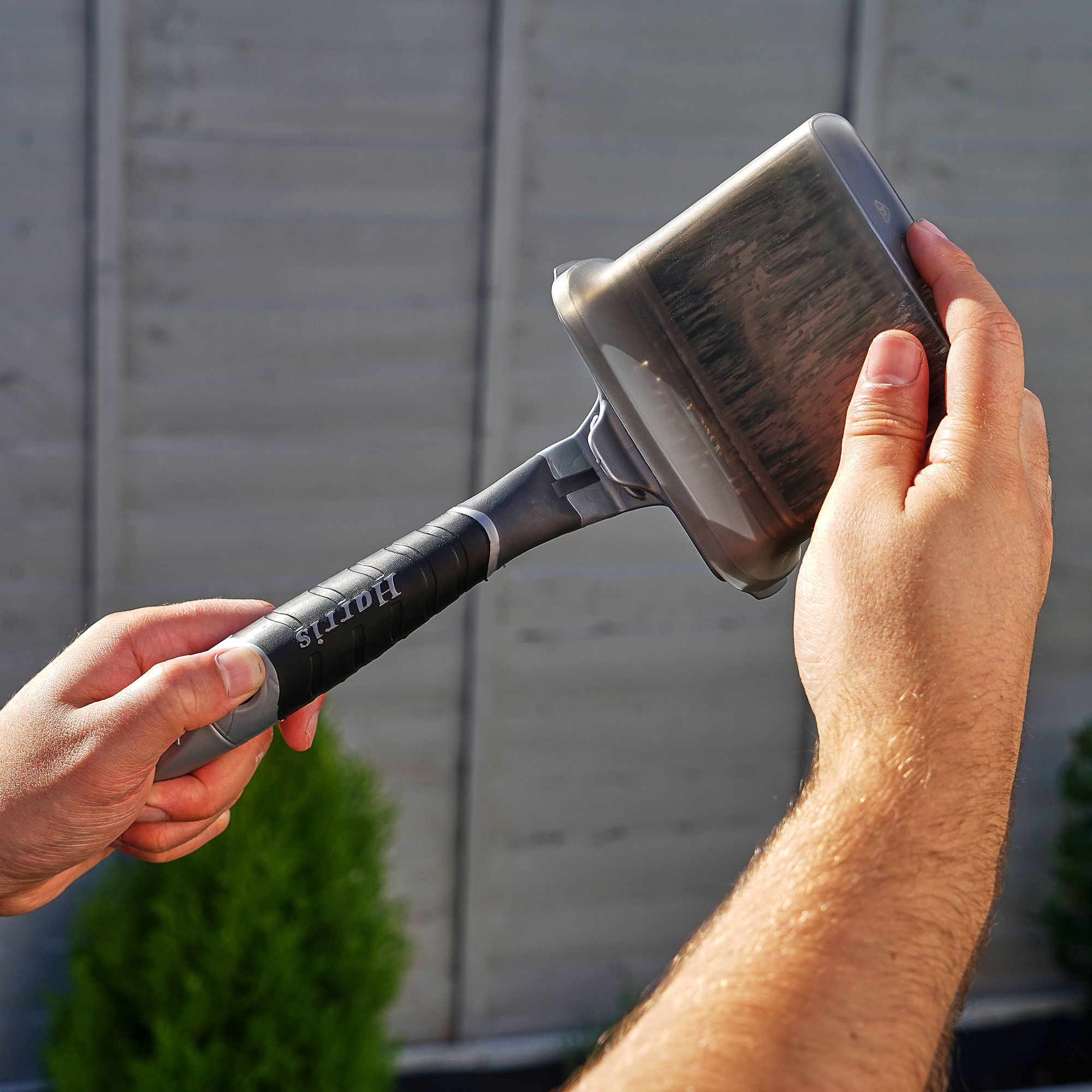 Harris Ultimate Shed & Fence 4" Fine filament tip Comfort Interior Swan neck paint brush