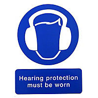 Hearing protection must be worn Self-adhesive labels, (H)200mm (W)150mm
