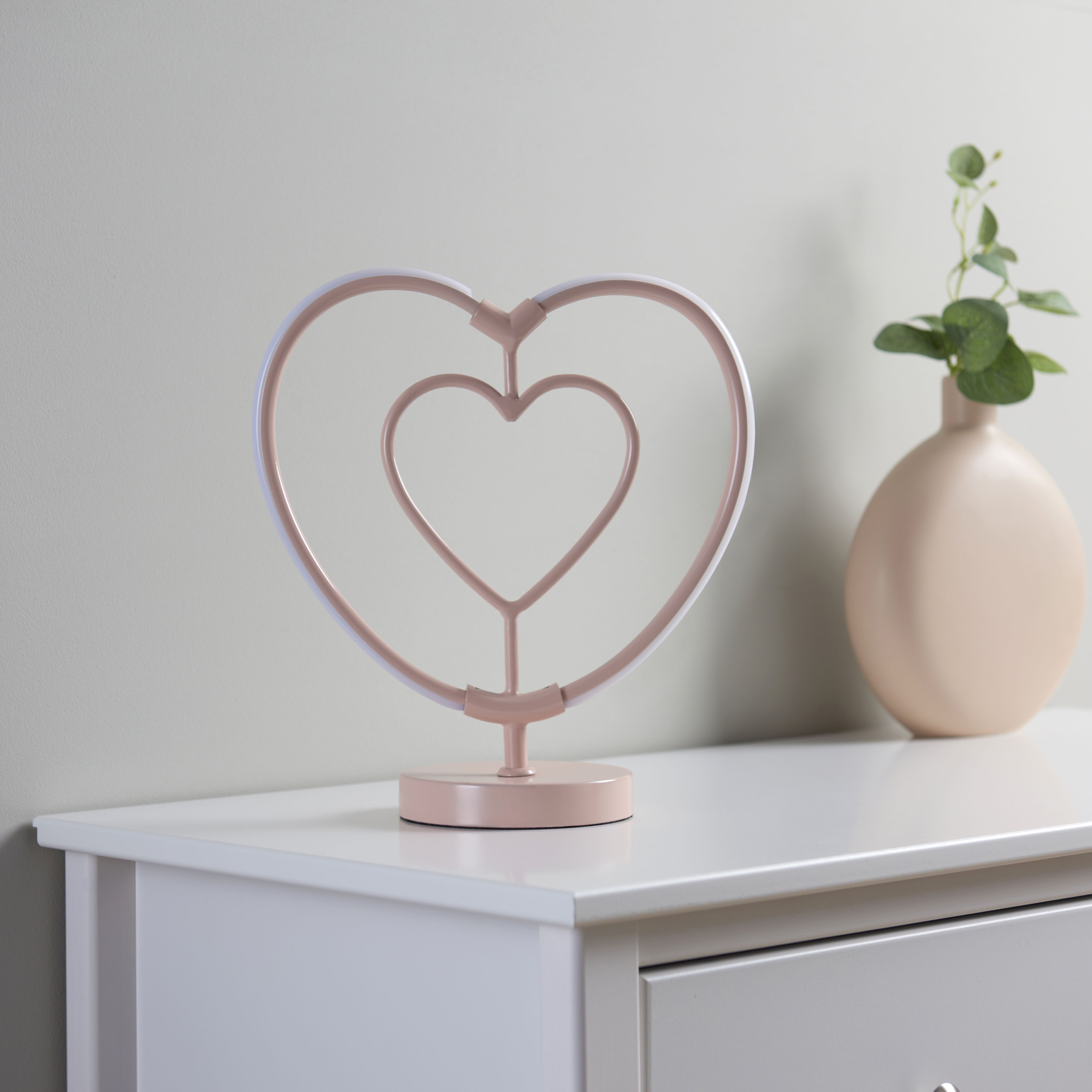 Heart deals bedside lamp