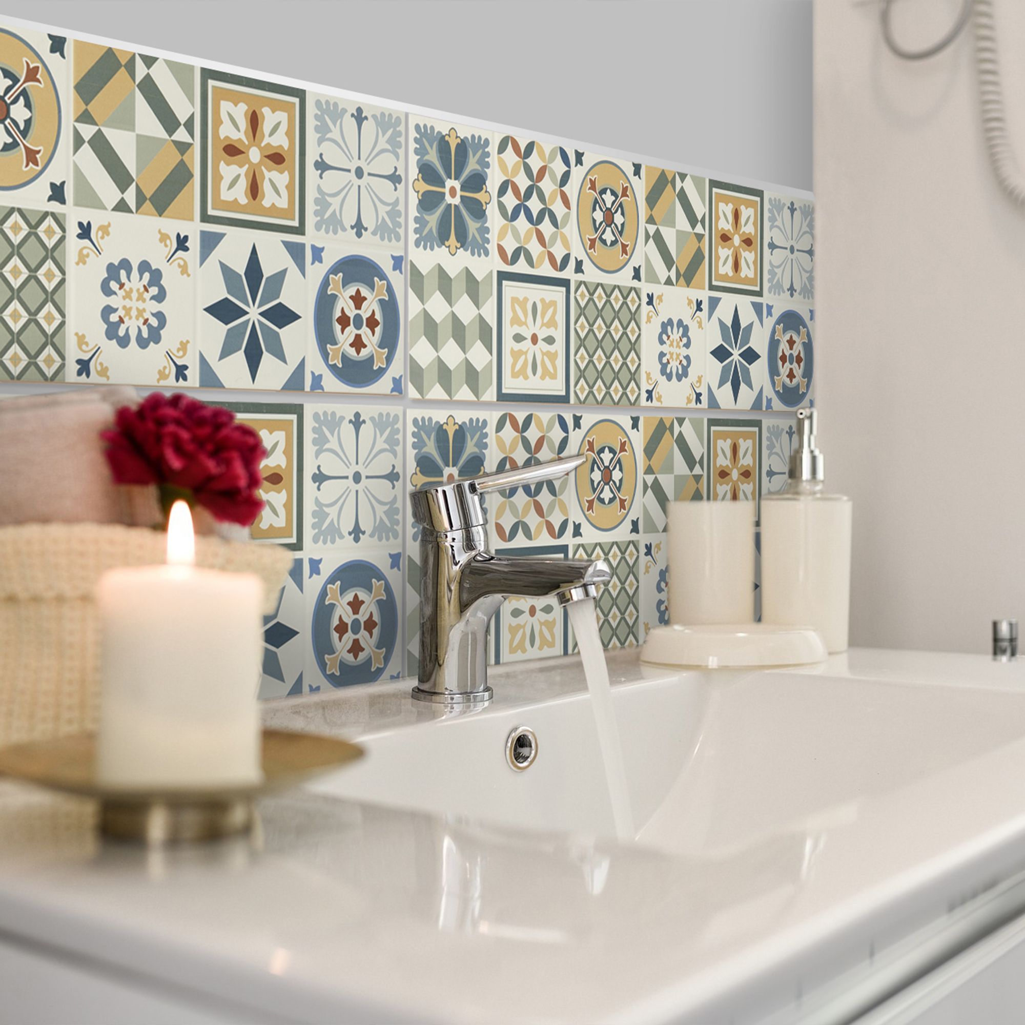 Homelux Polished Silver effect 8mm Triangle Aluminium Tile trim
