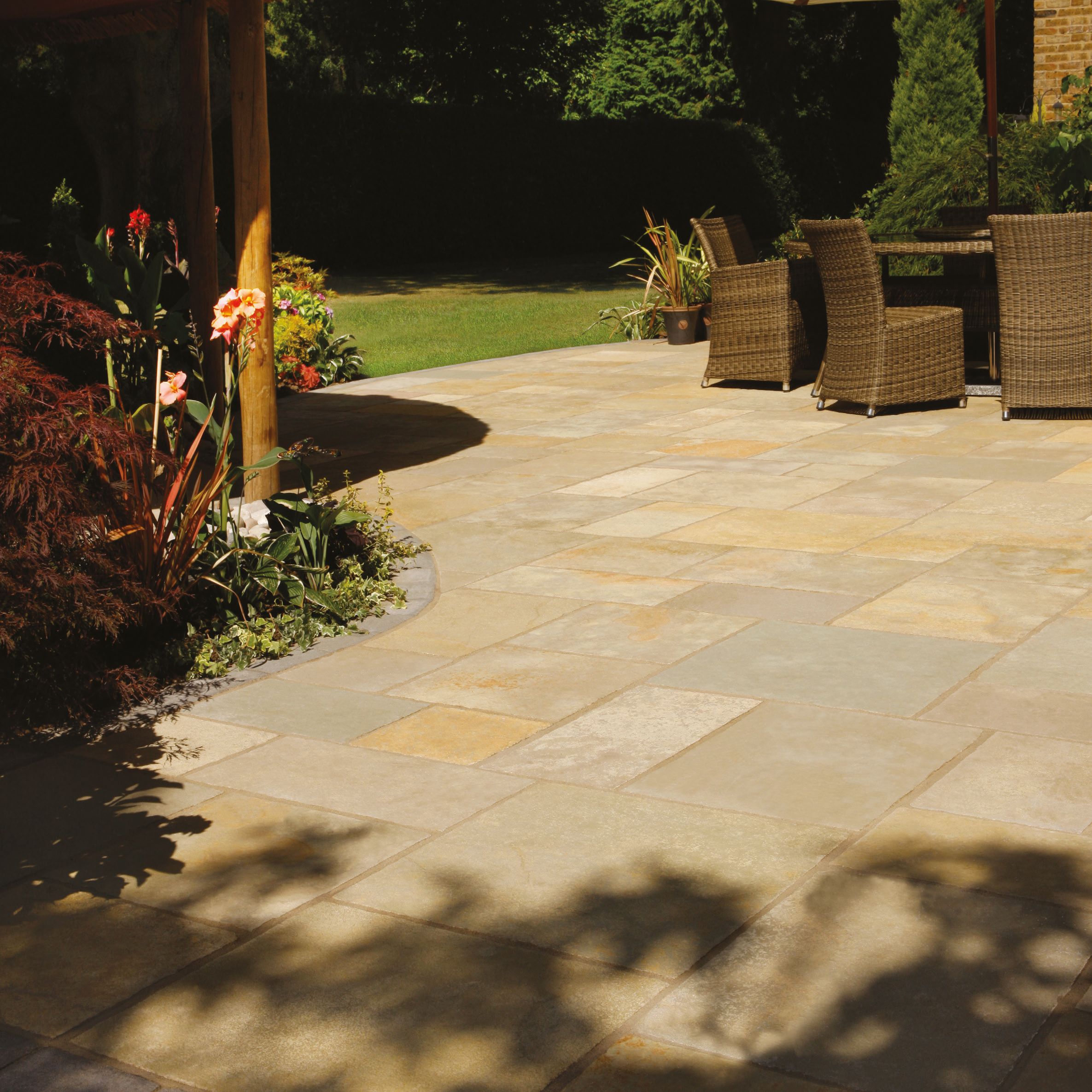 Honeymede limestone Paving set 10.2m² DIY at B&Q