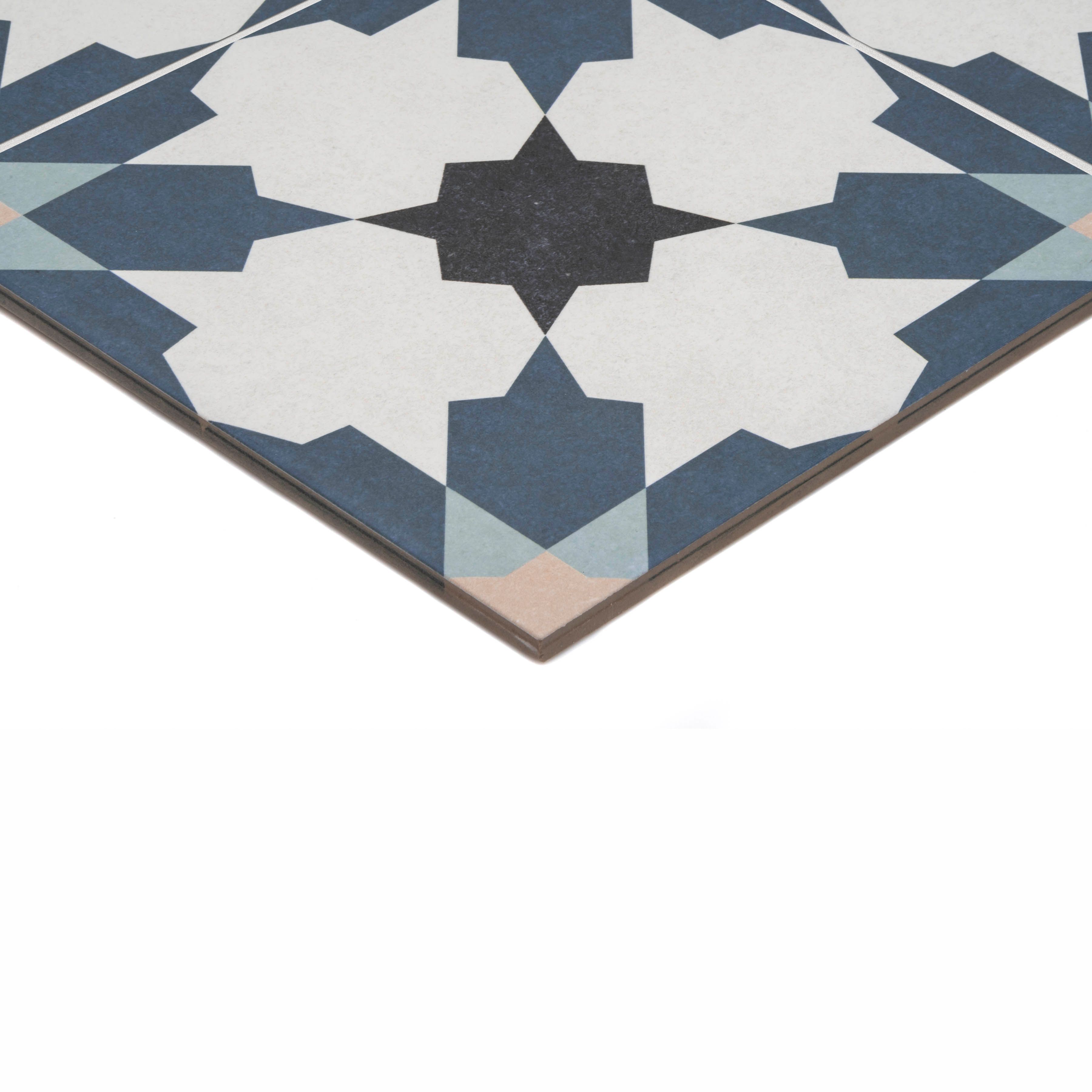 House of Mosaics Bouquet Blue & white Matt Patterned Porcelain Wall & floor Tile Sample